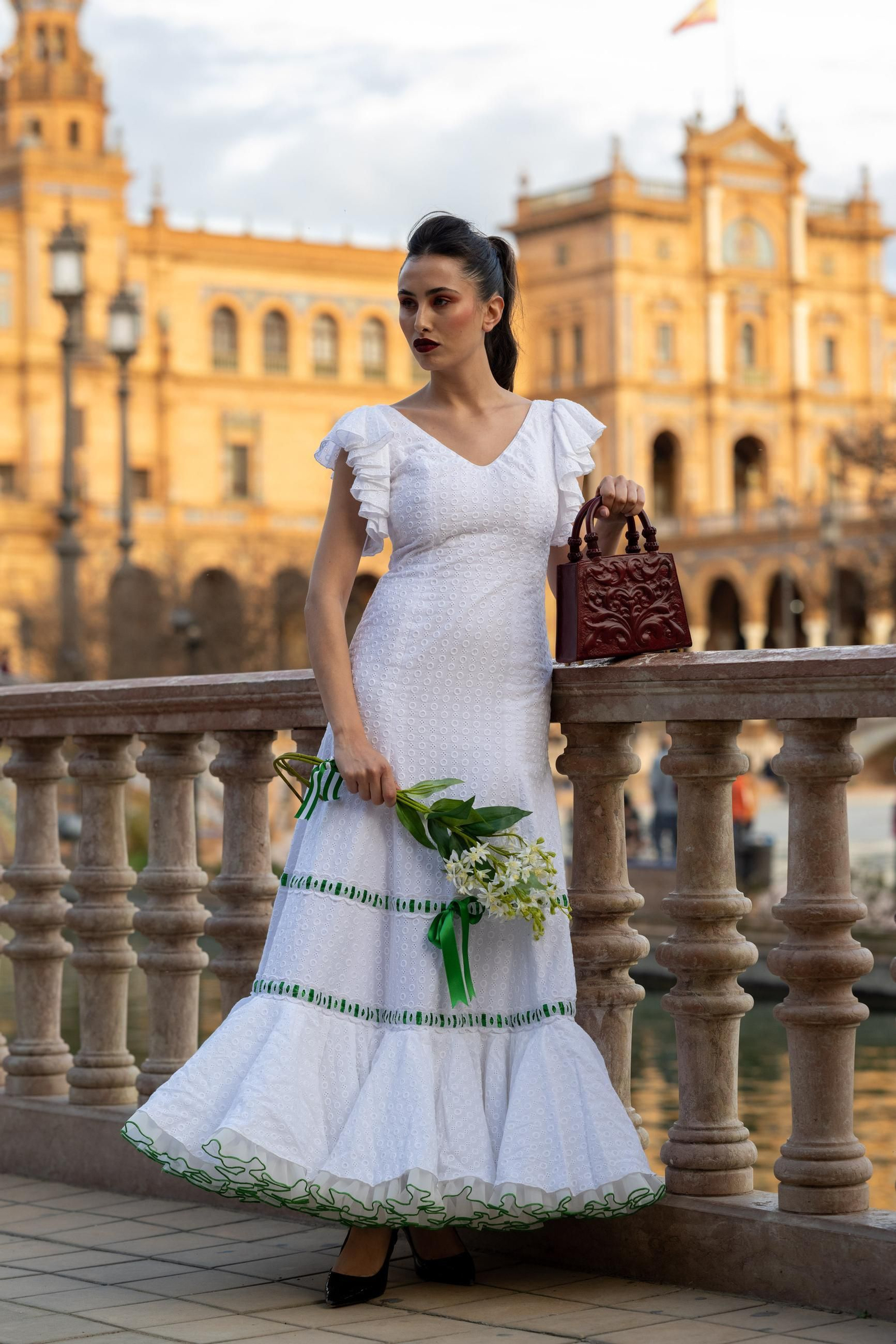 'Andalucía es blanca y verde', todas las fotos del desfile de moda flamenca