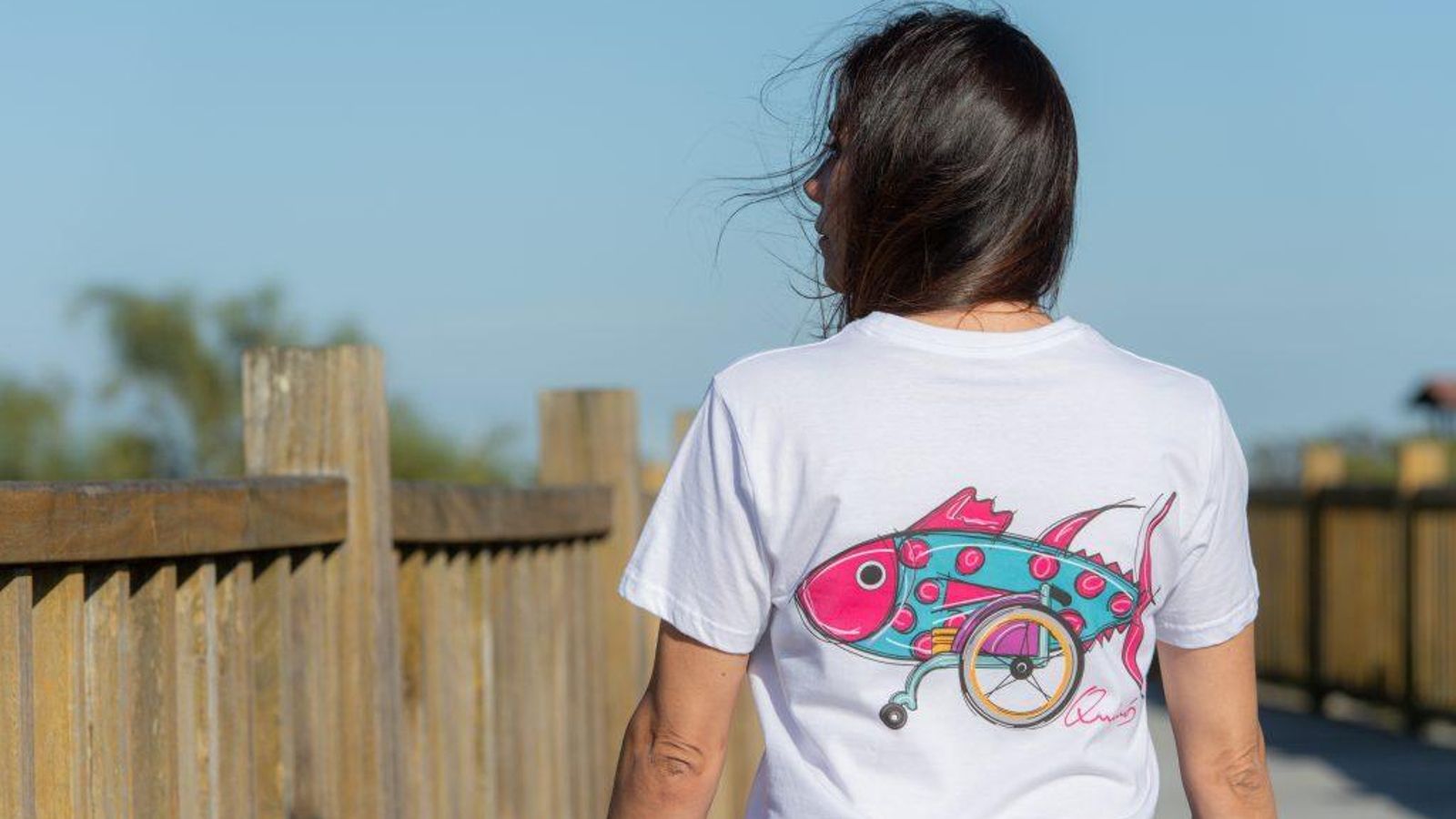 Una camiseta con un 'discatún' de Fernando Quirós. Una camiseta con un 'discatún' de Fernando Quirós.