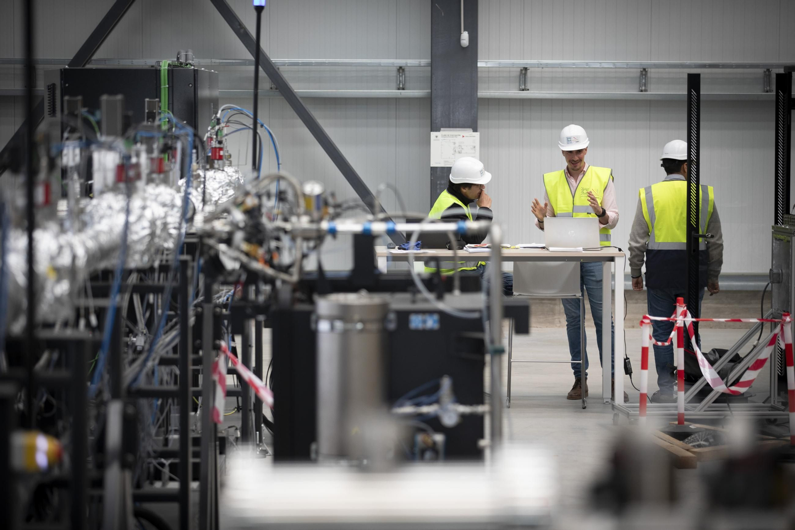 El UGR Dones, la infraestructura ligada al acelerador de partículas, por dentro