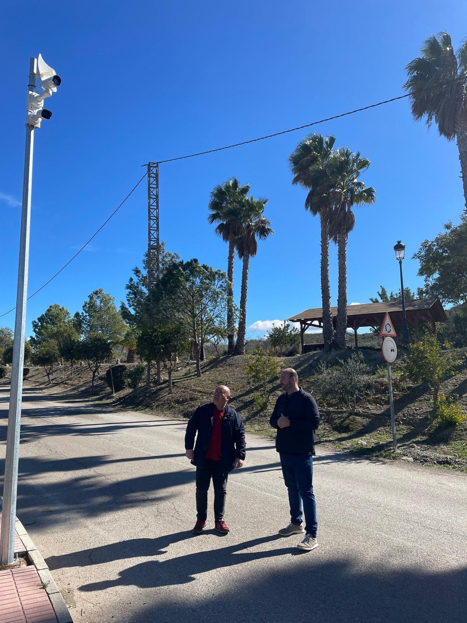 José Manuel Viseras inspeccionando uno de los lugares de instalación.