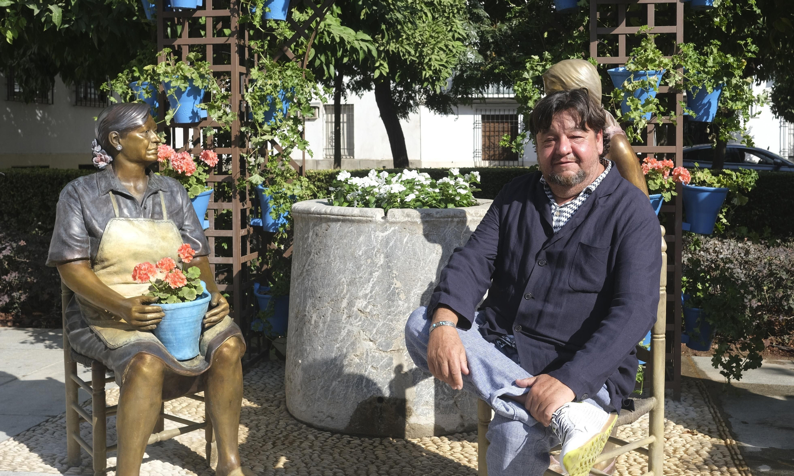 La inauguración de la nueva escultura en homenaje a los Patios de Córdoba, en imágenes