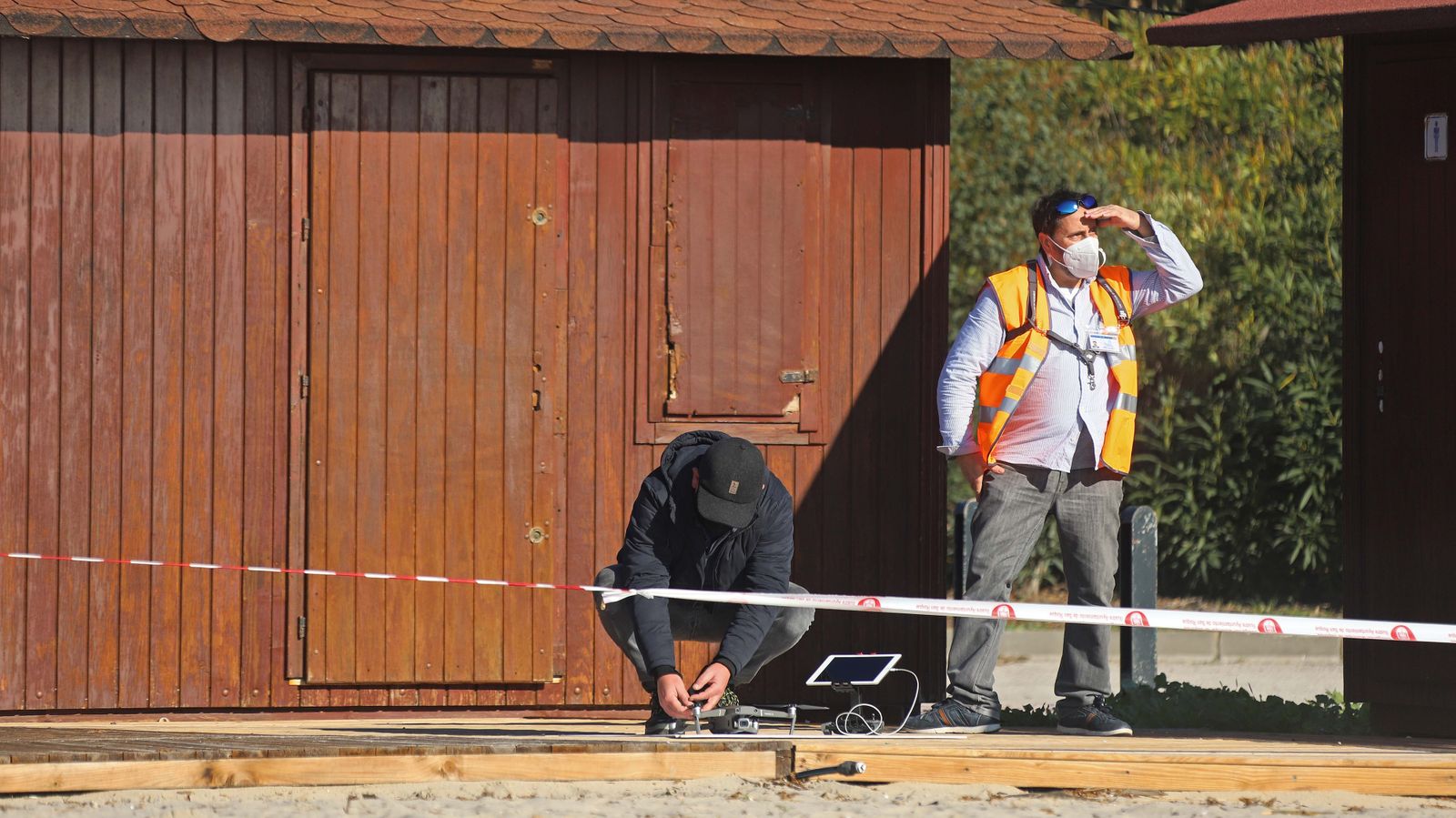 Demolición del silo de  Holcim en Palmones