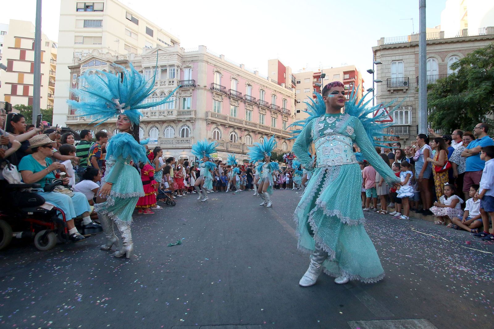 Fotogalería de la Batalla de Flores. Feria de Almería 2019