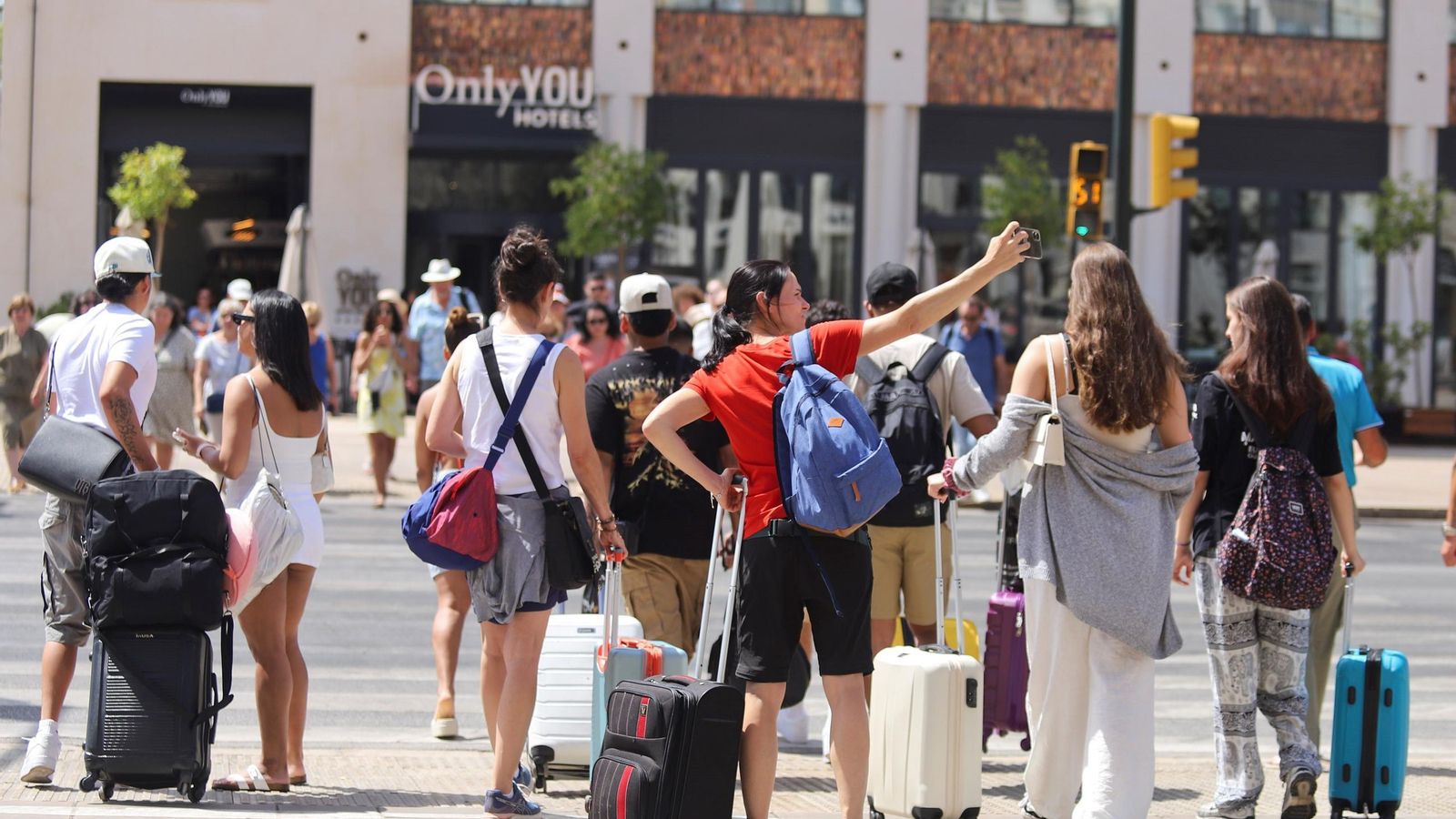Numerosos turistas, en pleno Centro de Málaga. Numerosos turistas, en pleno Centro de Málaga.
