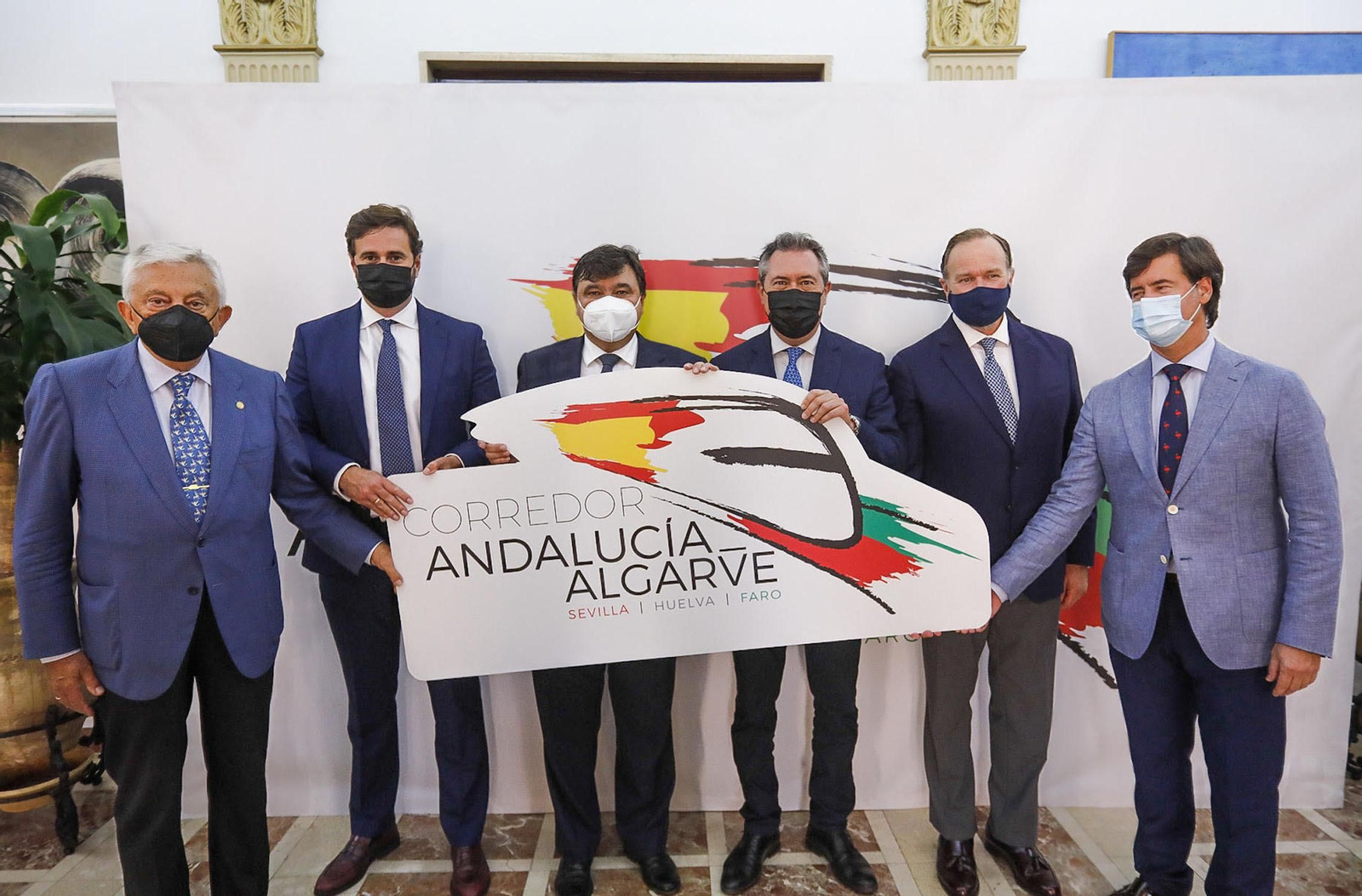 Imagen del acto celebrado el pasado día 1 de julio en apoyo a la conexión entre Huelva, Sevilla y Faro.