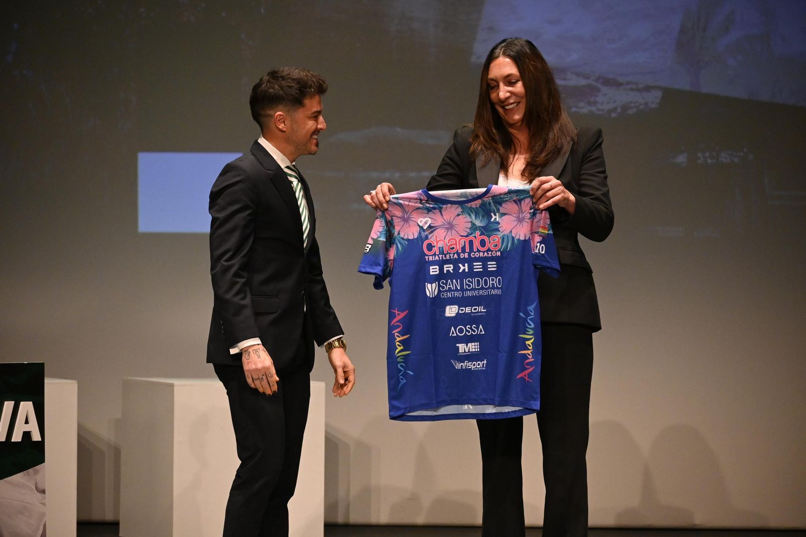 Premios de las Banderas de Andalucía en Huelva, en imágenes