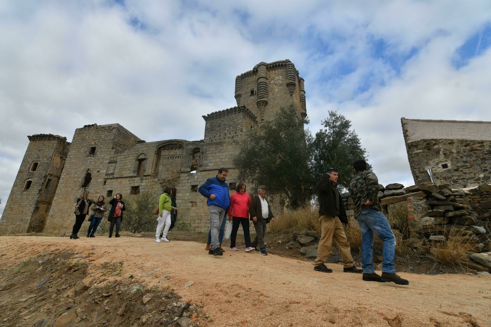 El Castillo de Belalcázar recibe sus primeras visitas tras su restauración