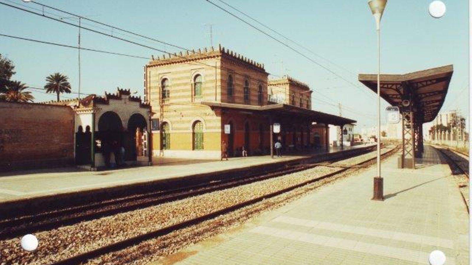 1991. Así era la estación de Dos Hermanas en los inicios del Cercanías.