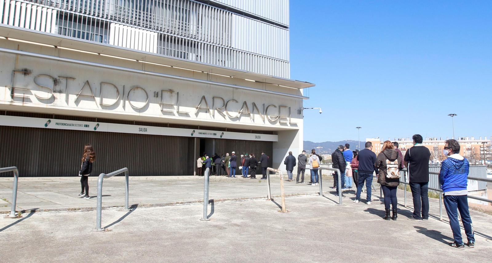 Entrada a la grada de Preferencia de El Arcángel.