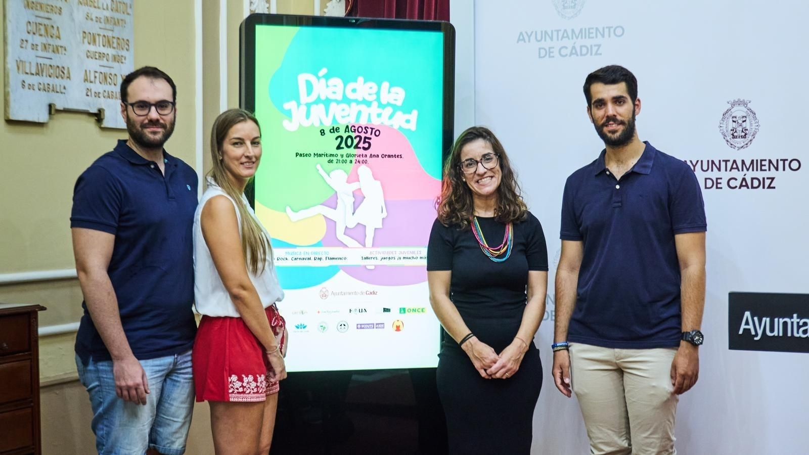 María Jesús de la Higuera, Gloria Bazán y Álvaro Cruceira, en la presentación de esta jornada.