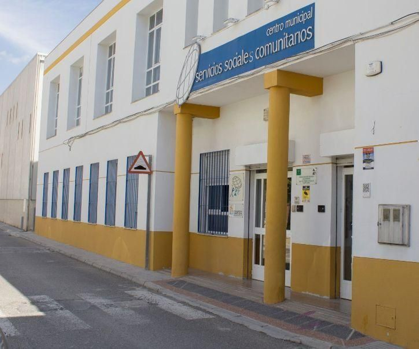 Centro municipal de servicio sociales comunitarios de Puente Genil.