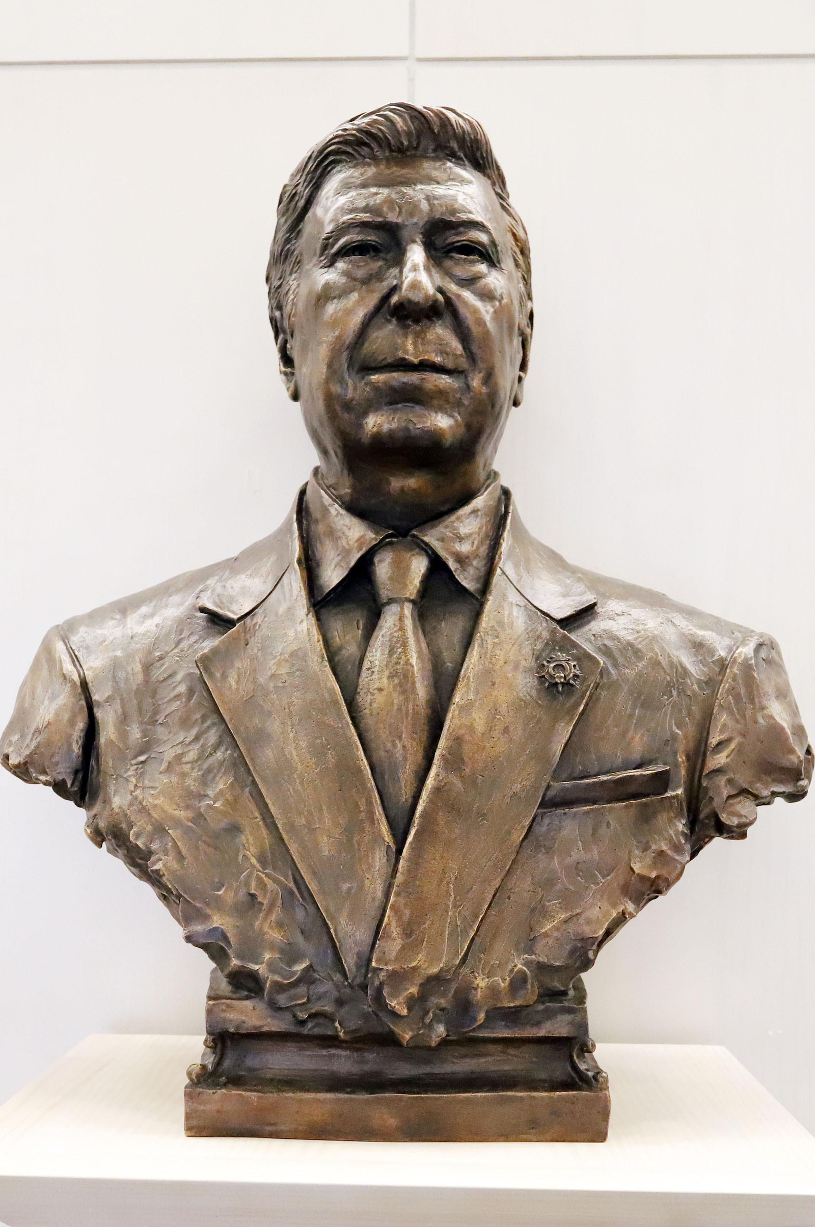 Acto homenaje a Don José Luis García Palacios en la Caja Rural del Sur, en imágenes