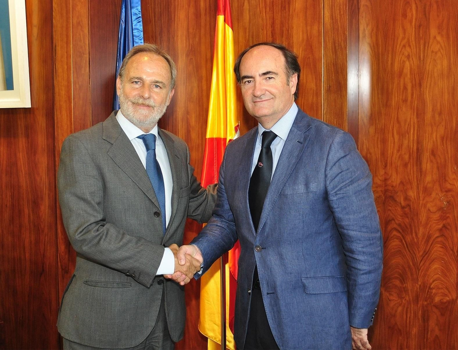 El presidente de Puertos del Estado, Salvador de la Encina, y el presidente del Puerto de Algeciras, Gerardo Landaluce.