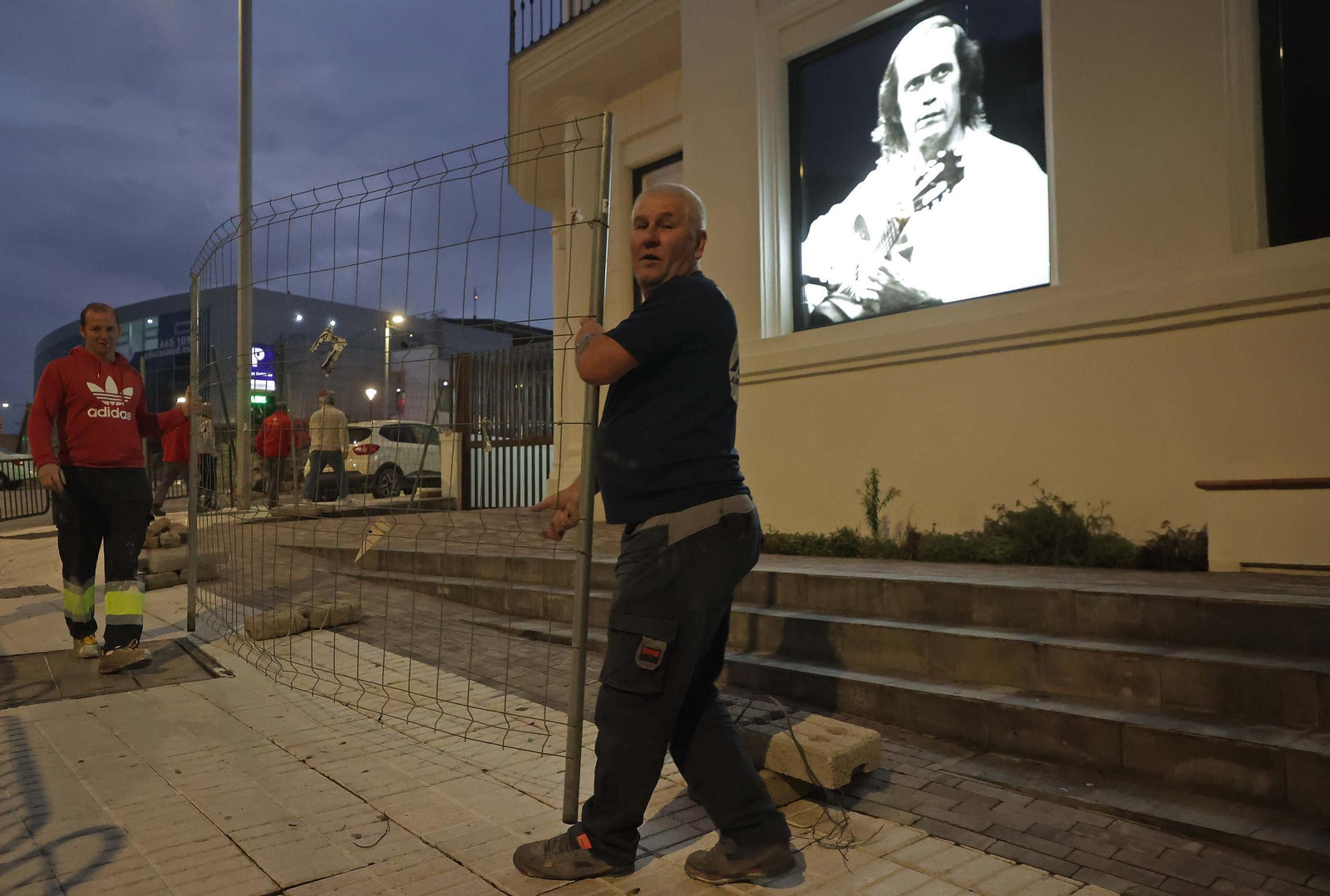 Fotos de los últimos preparativos del centro de interpretación Paco de Lucía en Algeciras