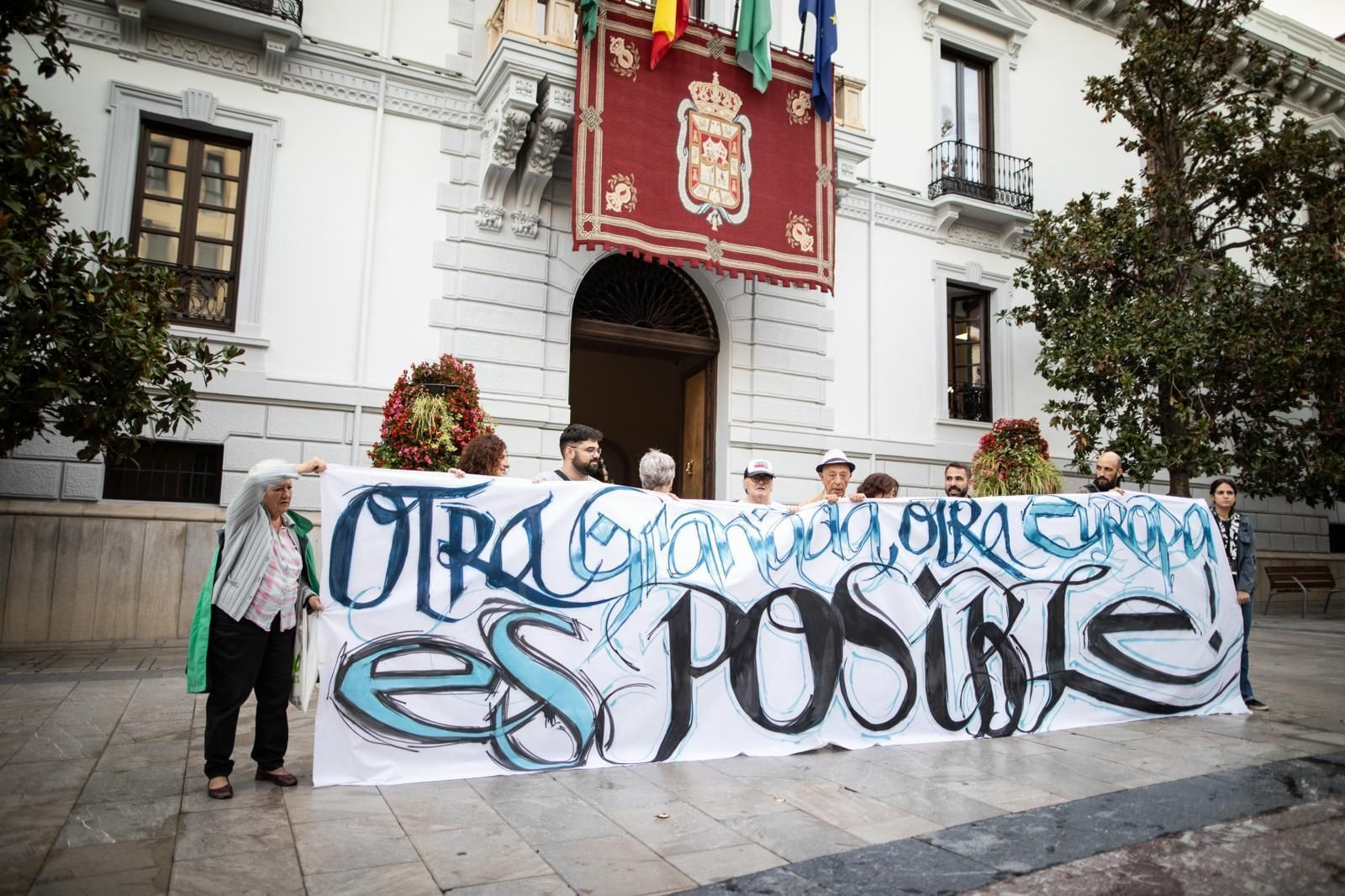 Imagen de la presentación de la Cumbre Social Granada este viernes en la Plaza del Carmen