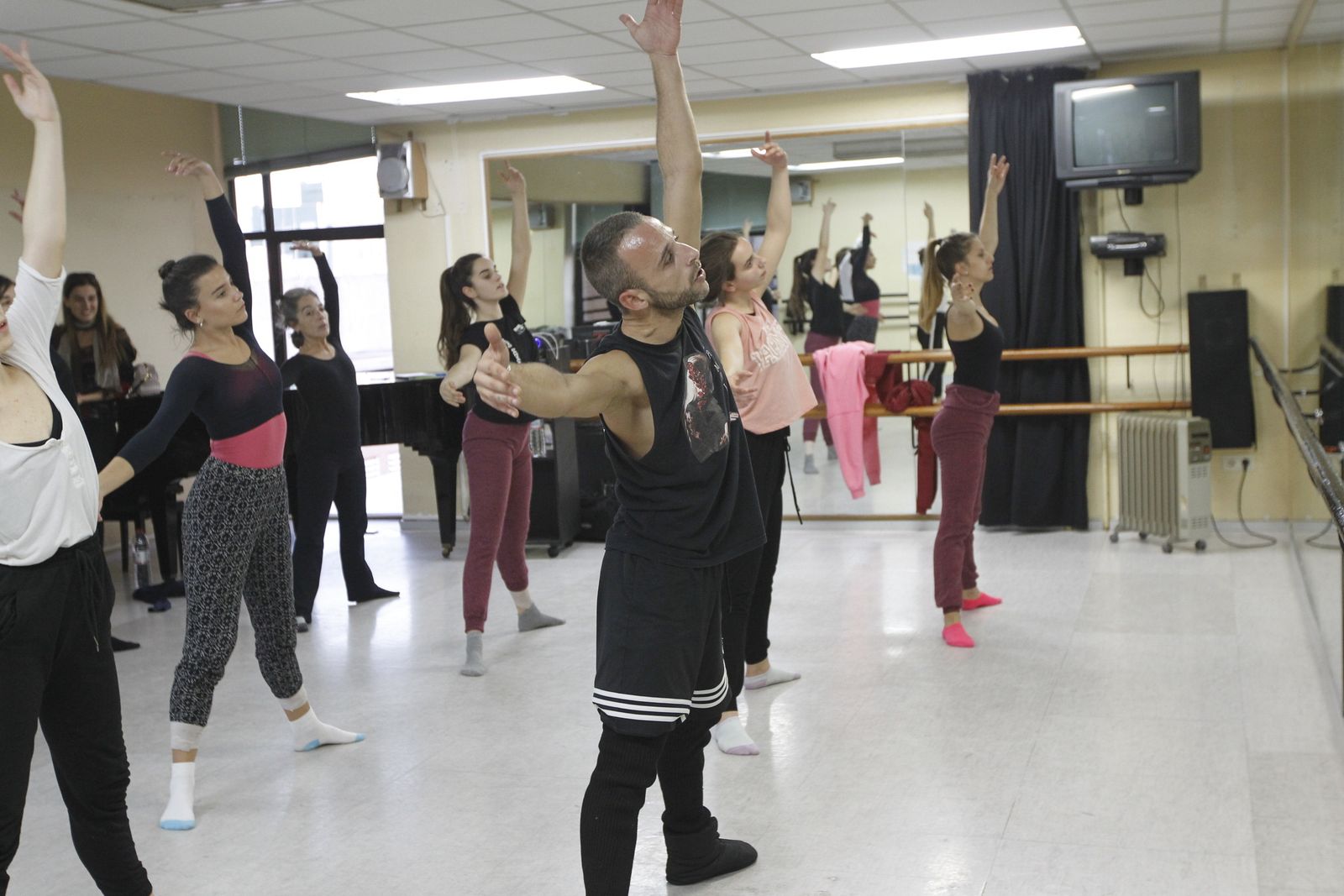 Esperanza Carmona con sus danzas de carácter para Enseñanzas Básicas.