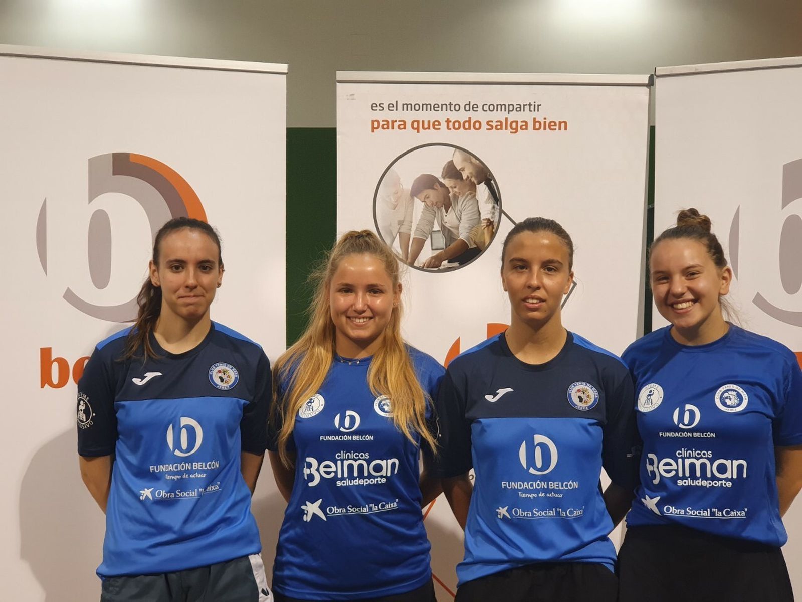 Andrea Gordo, primera por la derecha, ha logrado el pase al Estatal.