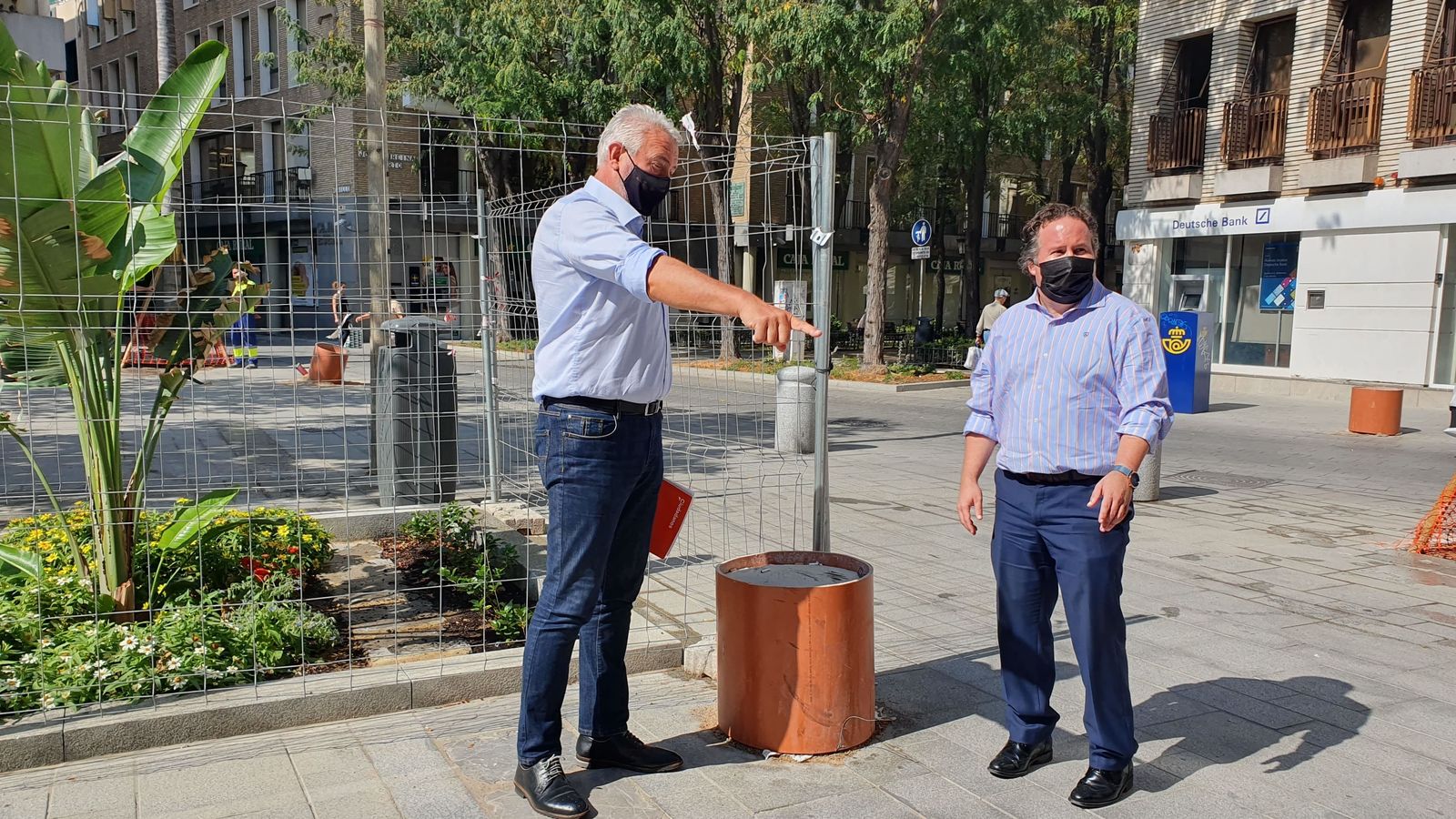 Miguel Ángel Aumesquet en la Plaza de la Magdalena.