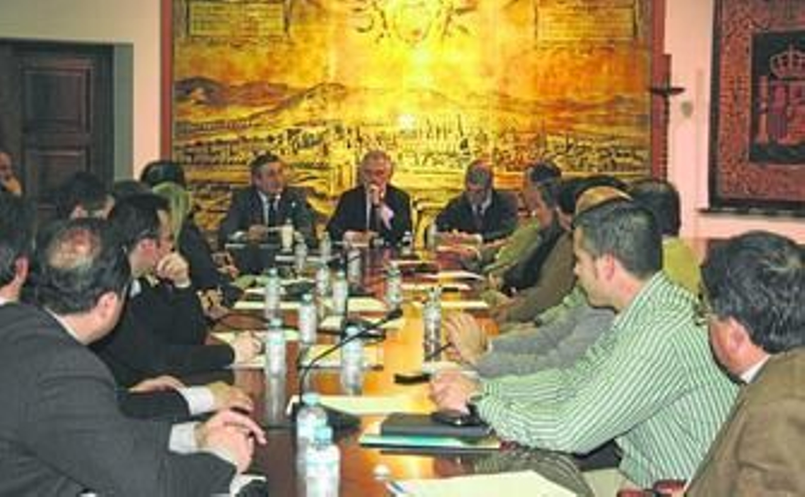 Un momento de la reunión en la Cámara. Un momento de la reunión en la Cámara.