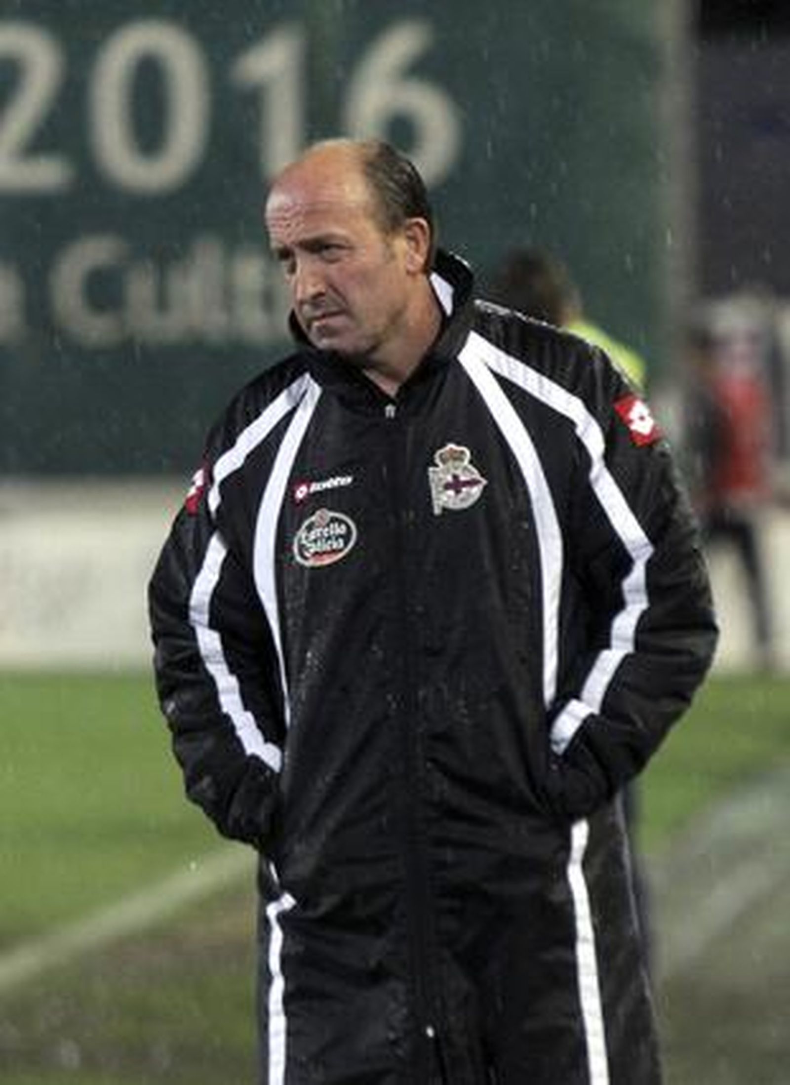 El Córdoba empata 1-1 en casa en la ida de los octavos de final de la Copa del Rey ante el Deportivo. / EFE