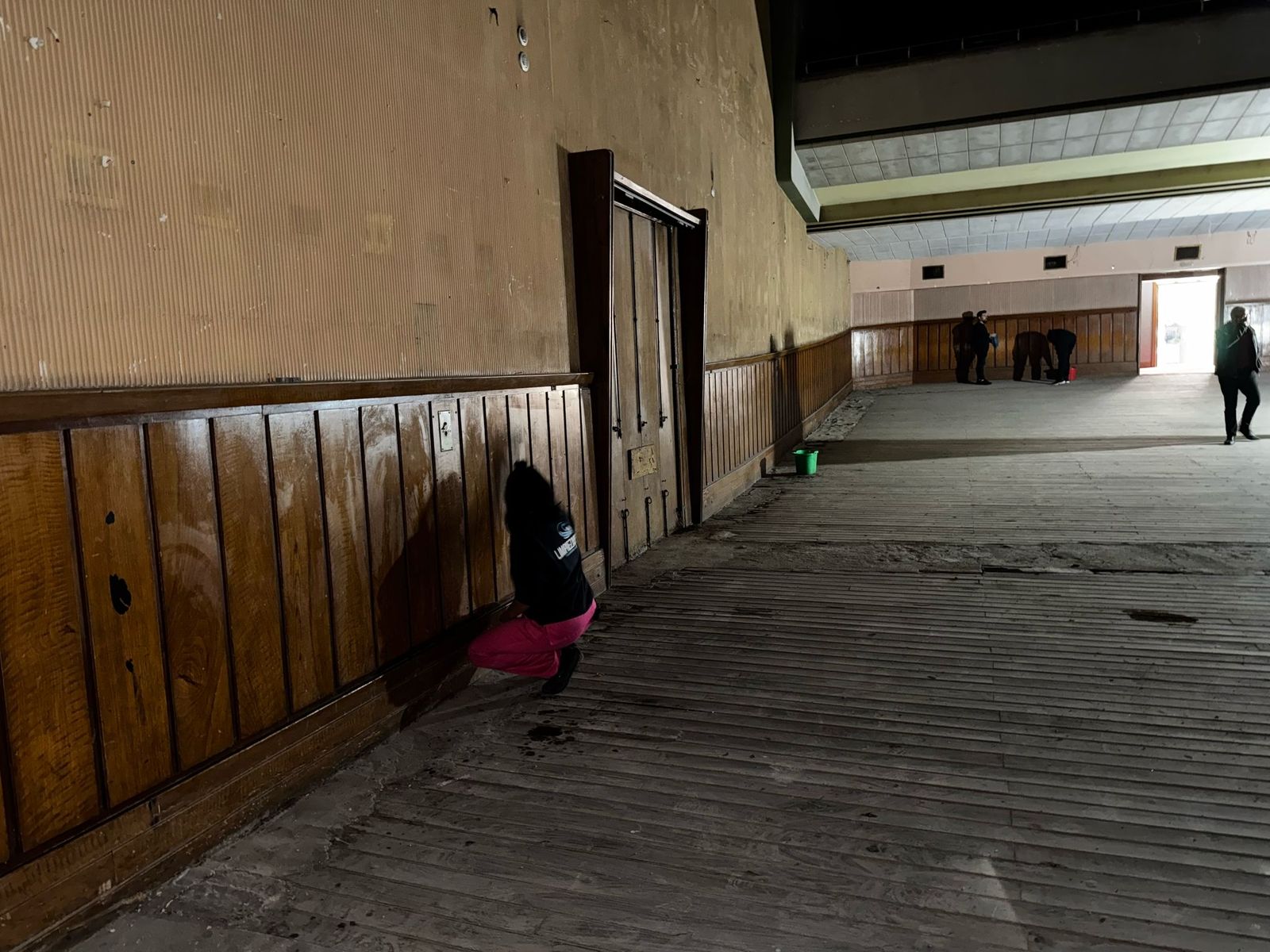 Todas las imágenes de las entrañas del histórico Coliseo Viñas de Motril