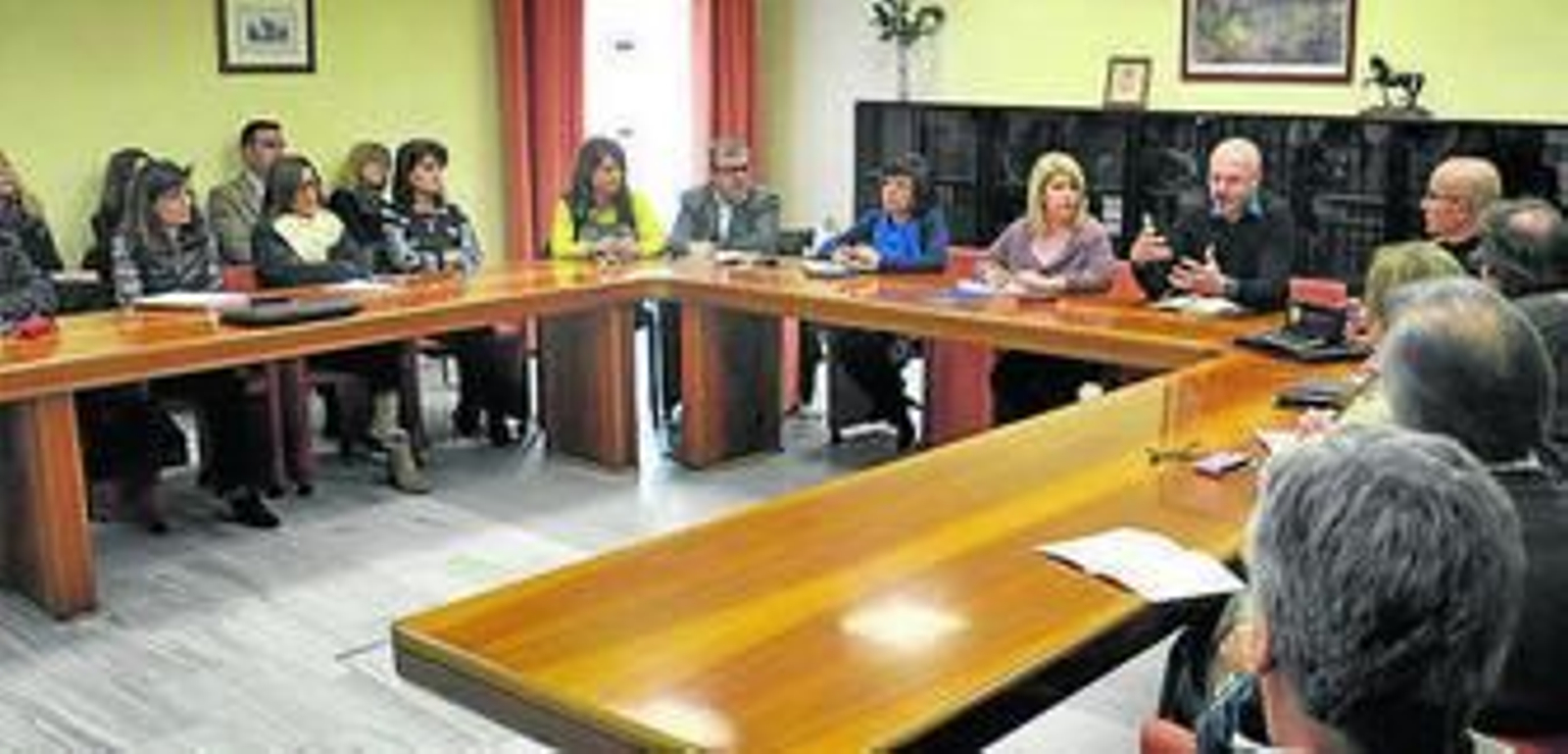 Daniel de Torres, en la charla que ofreció ayer en el Ayuntamiento. Daniel de Torres, en la charla que ofreció ayer en el Ayuntamiento.