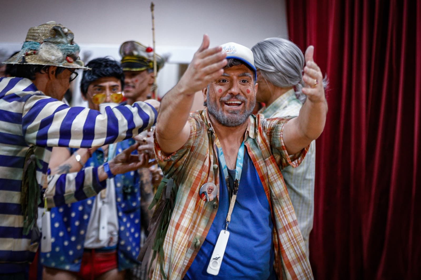 Búscate entre las mejores imágenes de la primera semifinal del COAC 2026