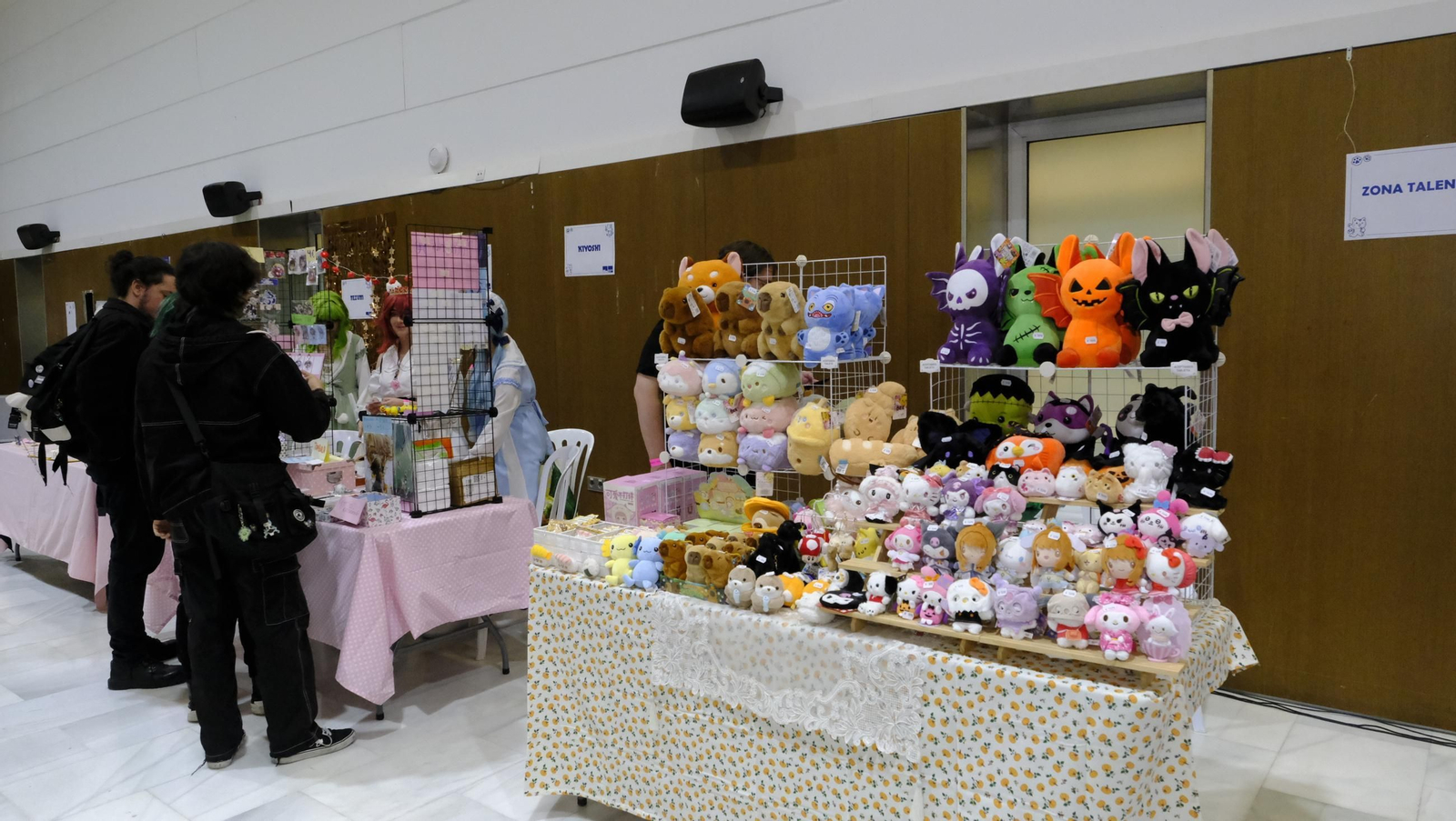 Inauguración del Salón Mangafest en el Palacio de Congresos de El Toyo, en fotos