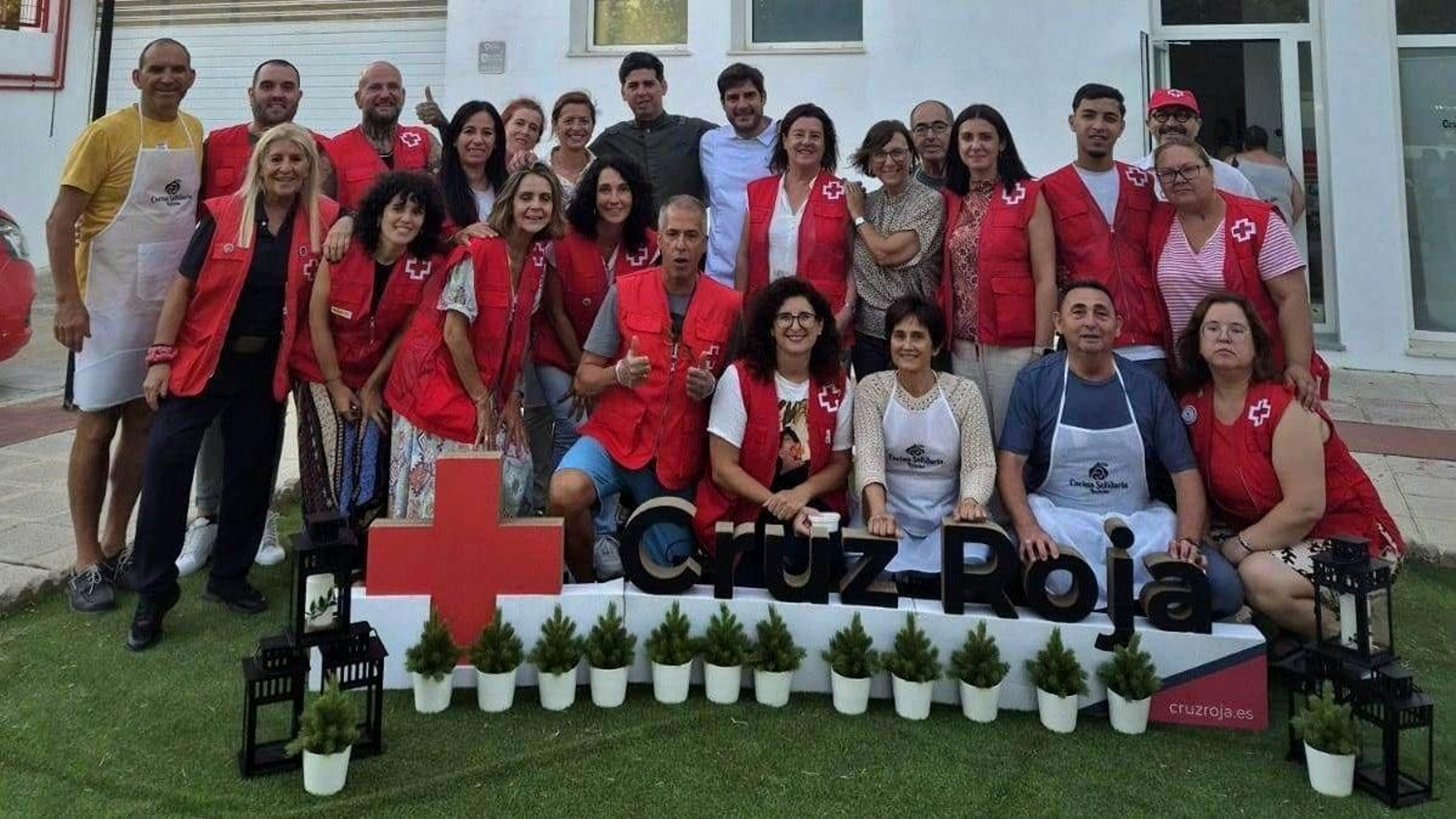 Representantes de Hacedores Cádiz y Cruz Roja.