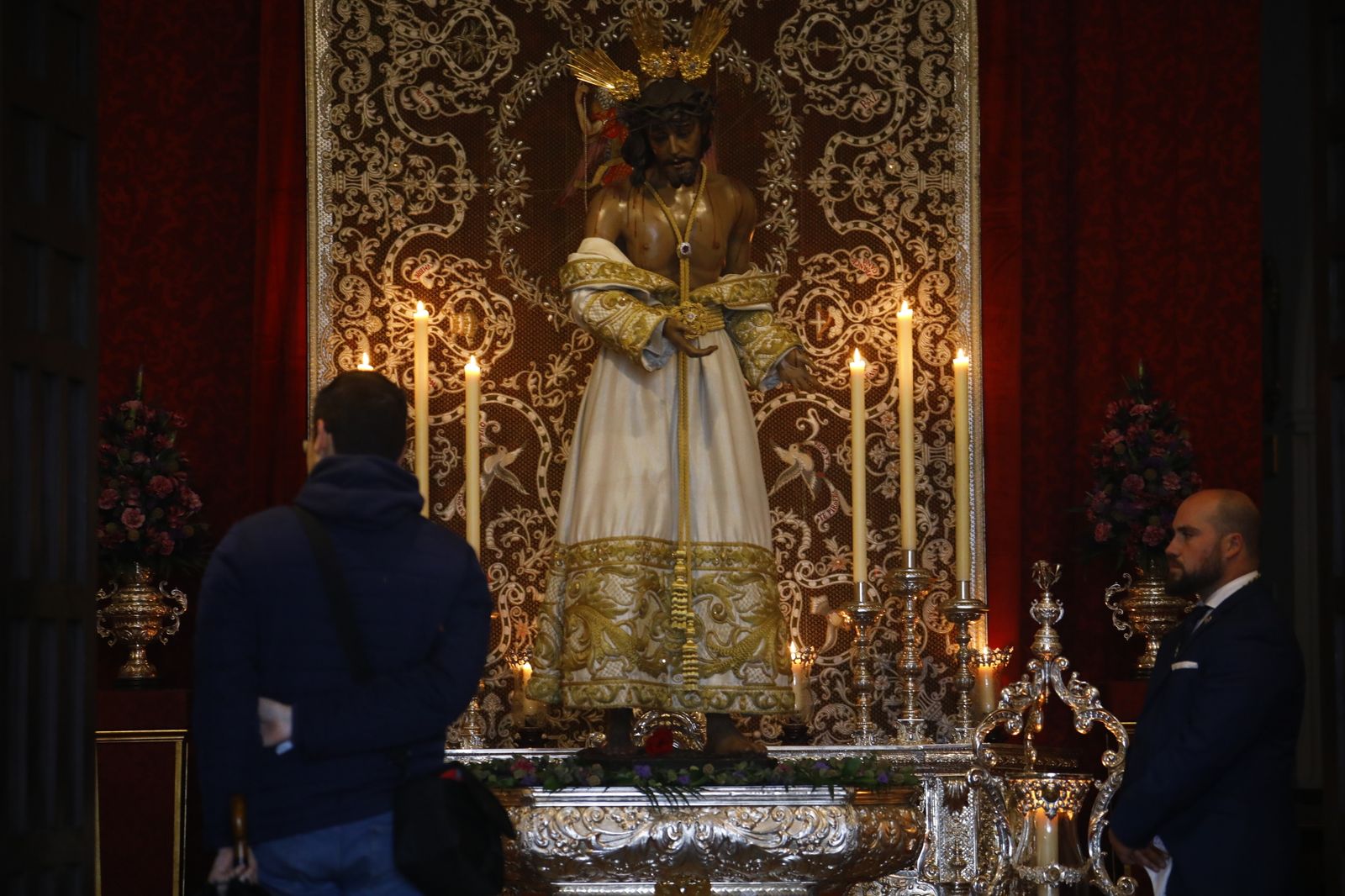 El besapiés el Señor de la Humildad y Paciencia de Córdoba, en imágenes