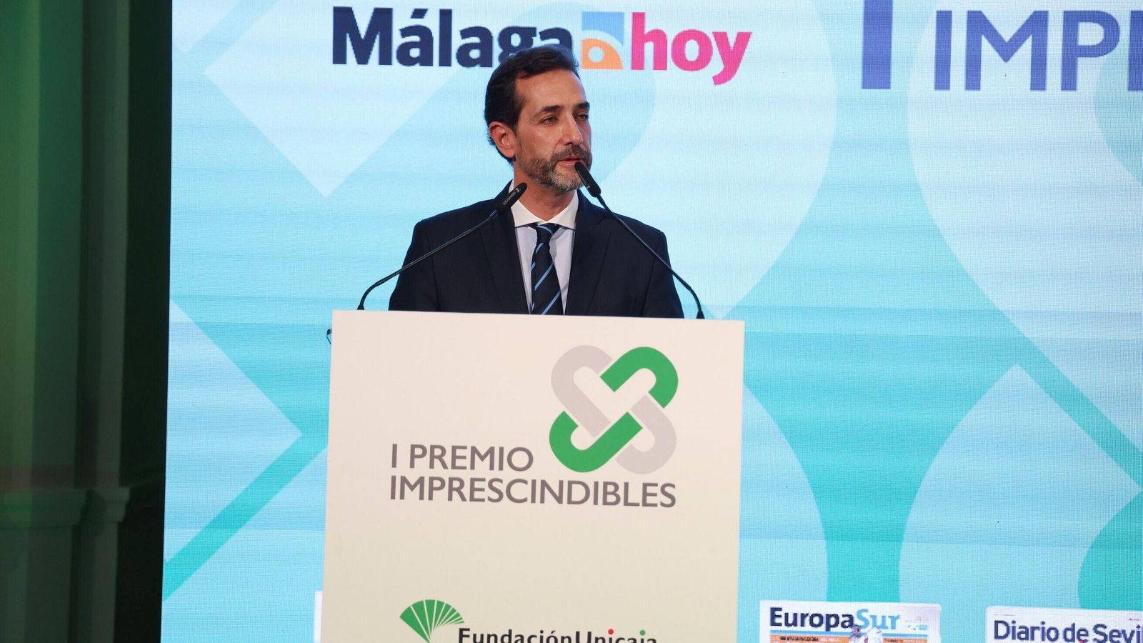 El director de Actividades Sociales de la Fundación Bancaria Unicaja, Miguel Gil, durante su intervención. El director de Actividades Sociales de la Fundación Bancaria Unicaja, Miguel Gil, durante su intervención.