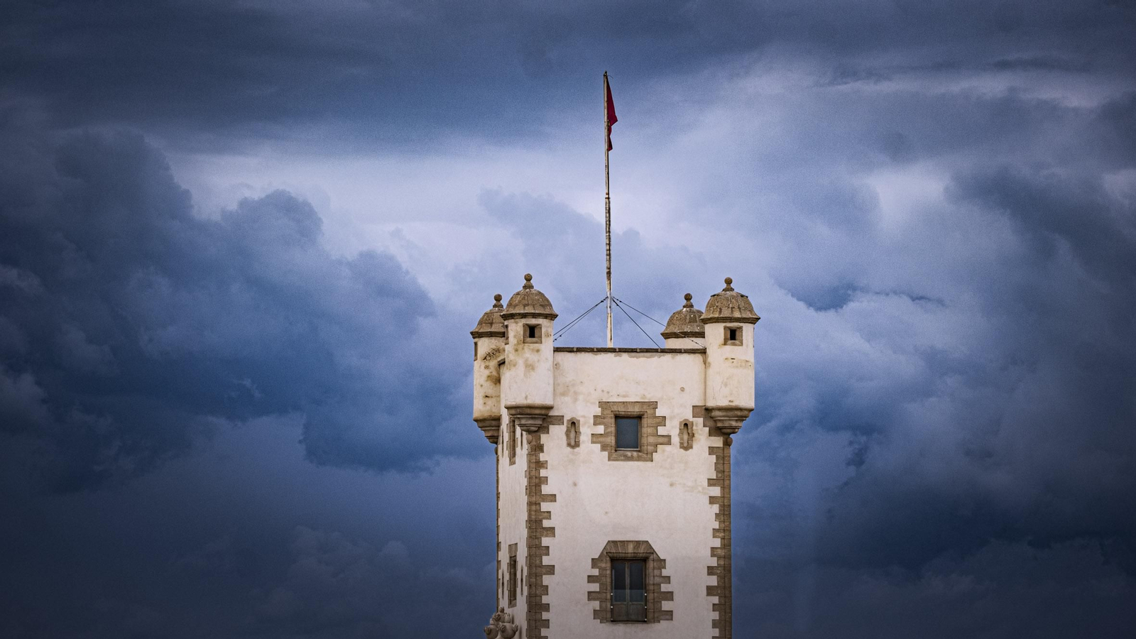 Las imágenes de la reapertura del paseo superior de las Puertas de Tierra