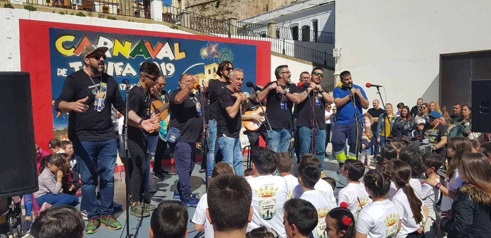La chirigota 'De parque en parque', en la presentación del domingo