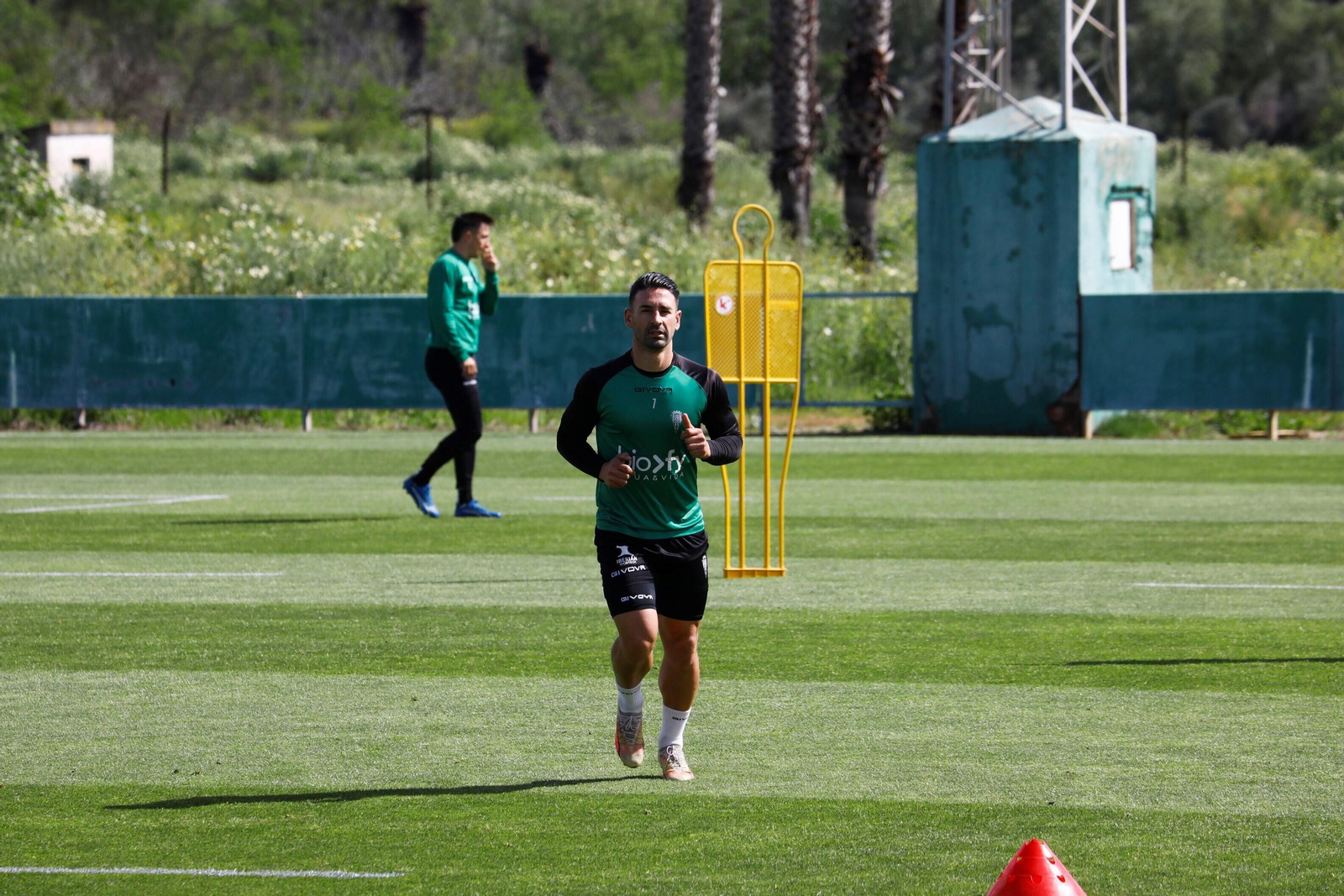 Las mejores fotos de un entrenamiento del Córdoba CF con notable presencia de su afición