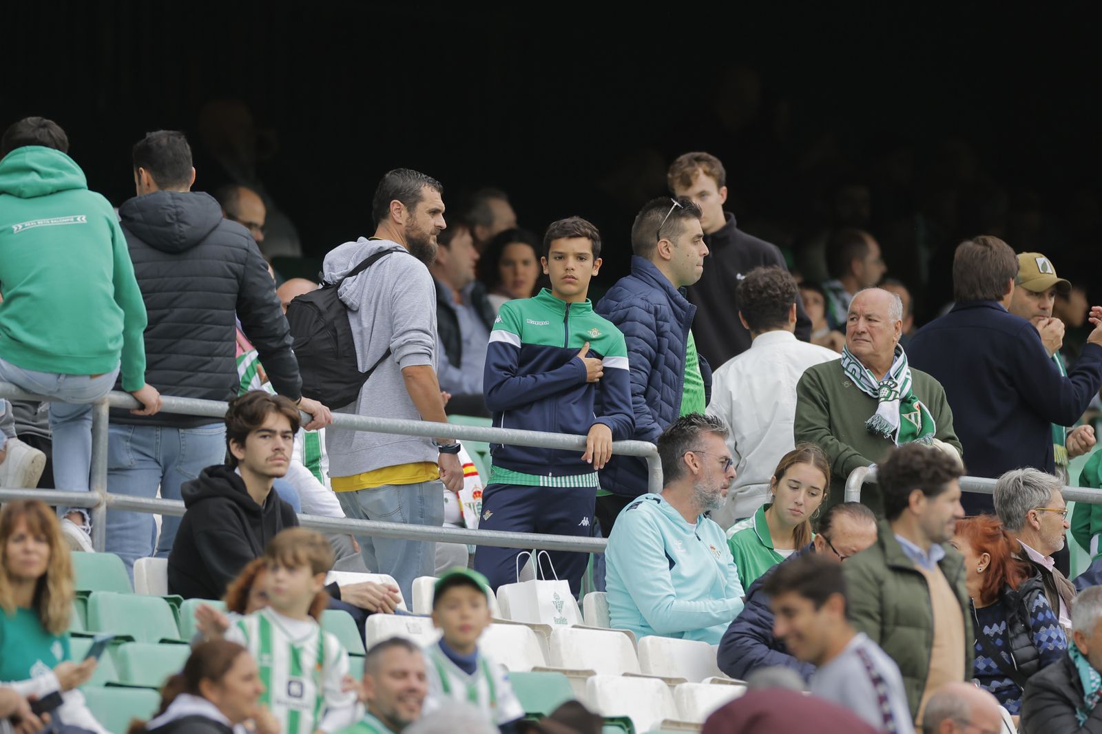 Búscate en las fotos del Betis-Mallorca