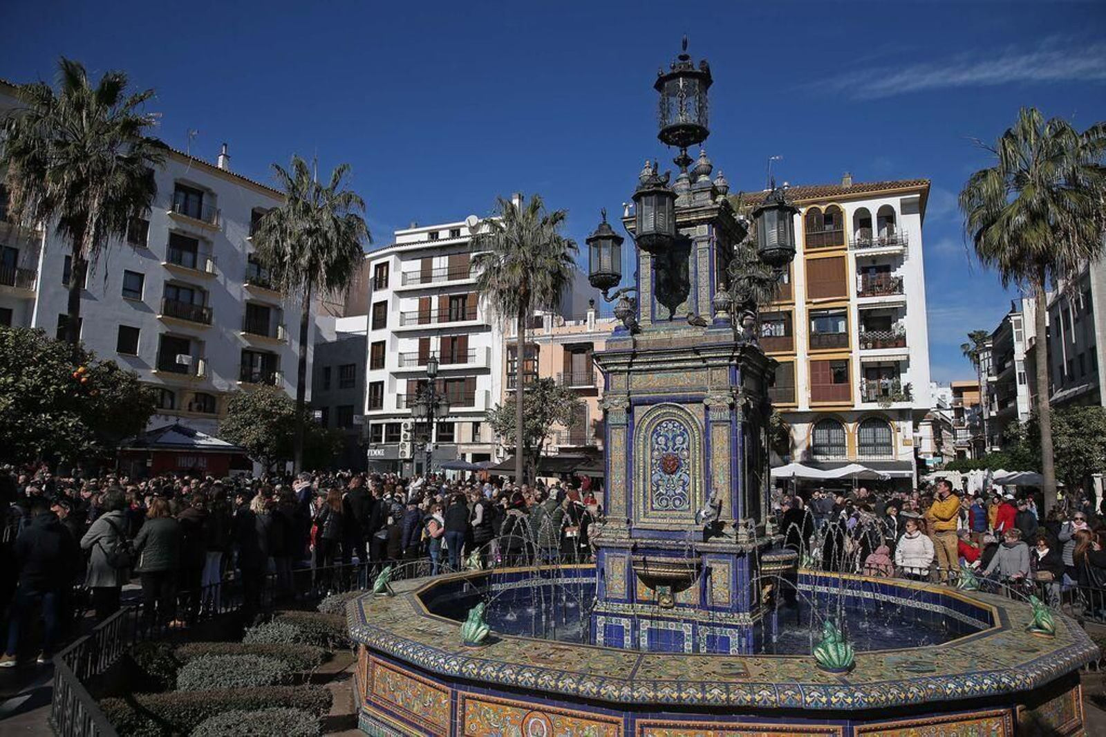 Concentración en la Plaza Alta de Algeciras tras el asesinato de Diego Valencia.