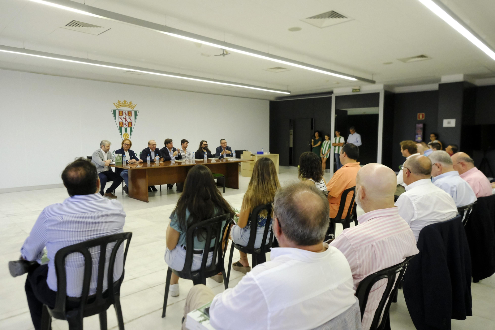 Las imágenes de la presentación del libro '¿Y tu Córdoba, qué?'