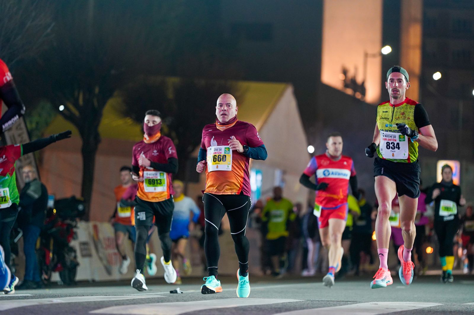 En imágenes: búscate en tu llegada a meta de la Carrera de San Antón 2026 (8)