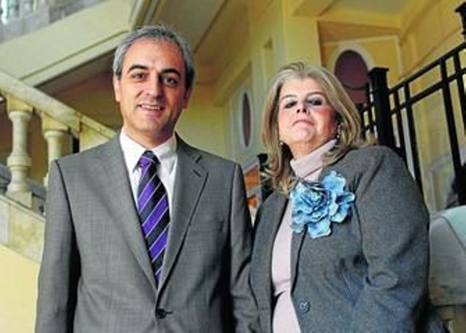 José Antonio Expósito y Carmen Hernández-Pinzón, ayer en Madrid durante la presentación del libro.