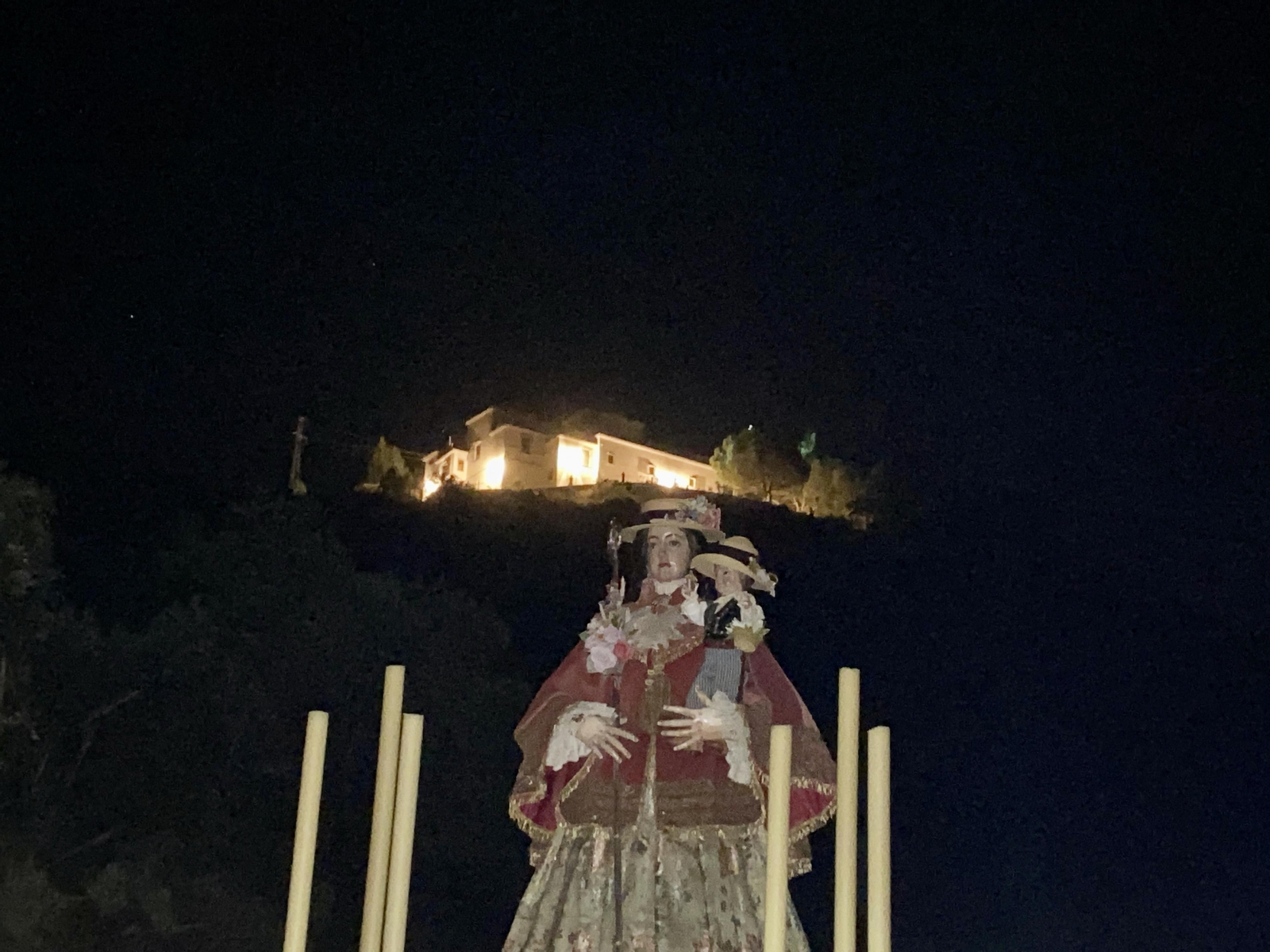 La llegada a Lucena de madrugada de la Virgen de Araceli, en fotografías
