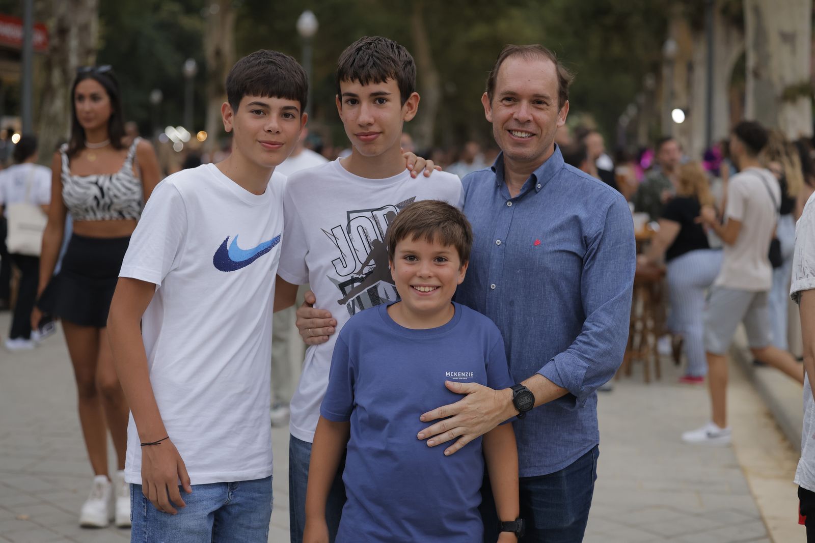 Búscate en las fotos del concierto de Bizarrap