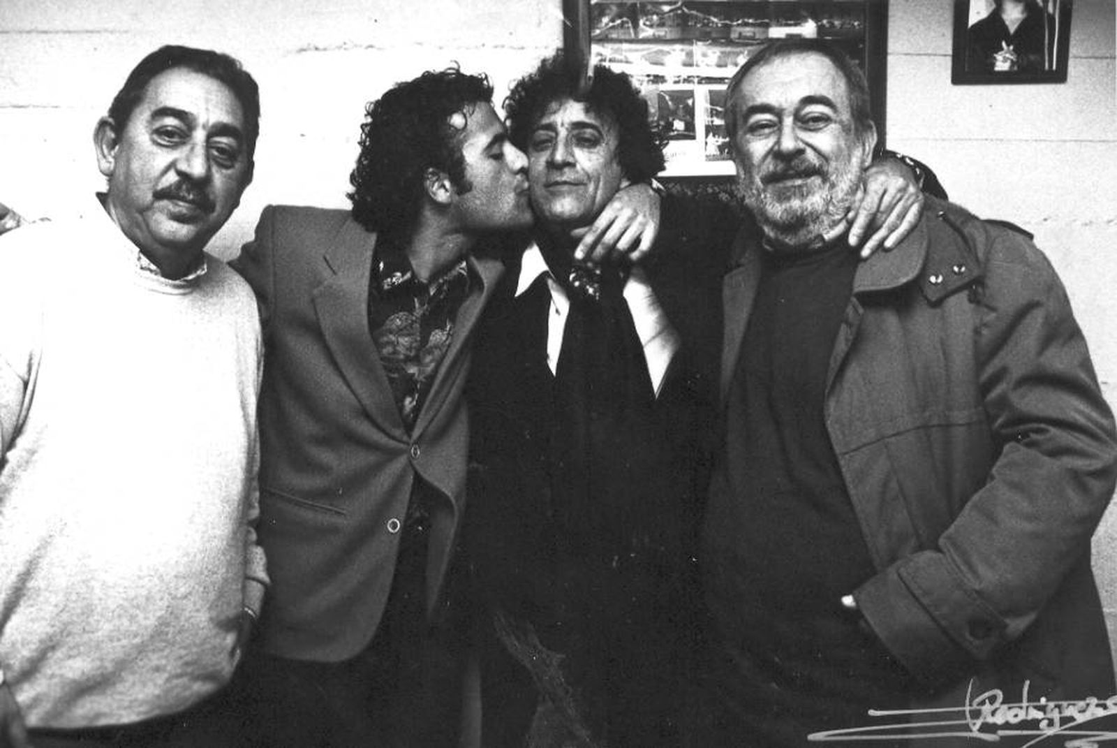 Luis Soler (der.) junto a los miembros de la Sociedad del Cante Grande en Algeciras.