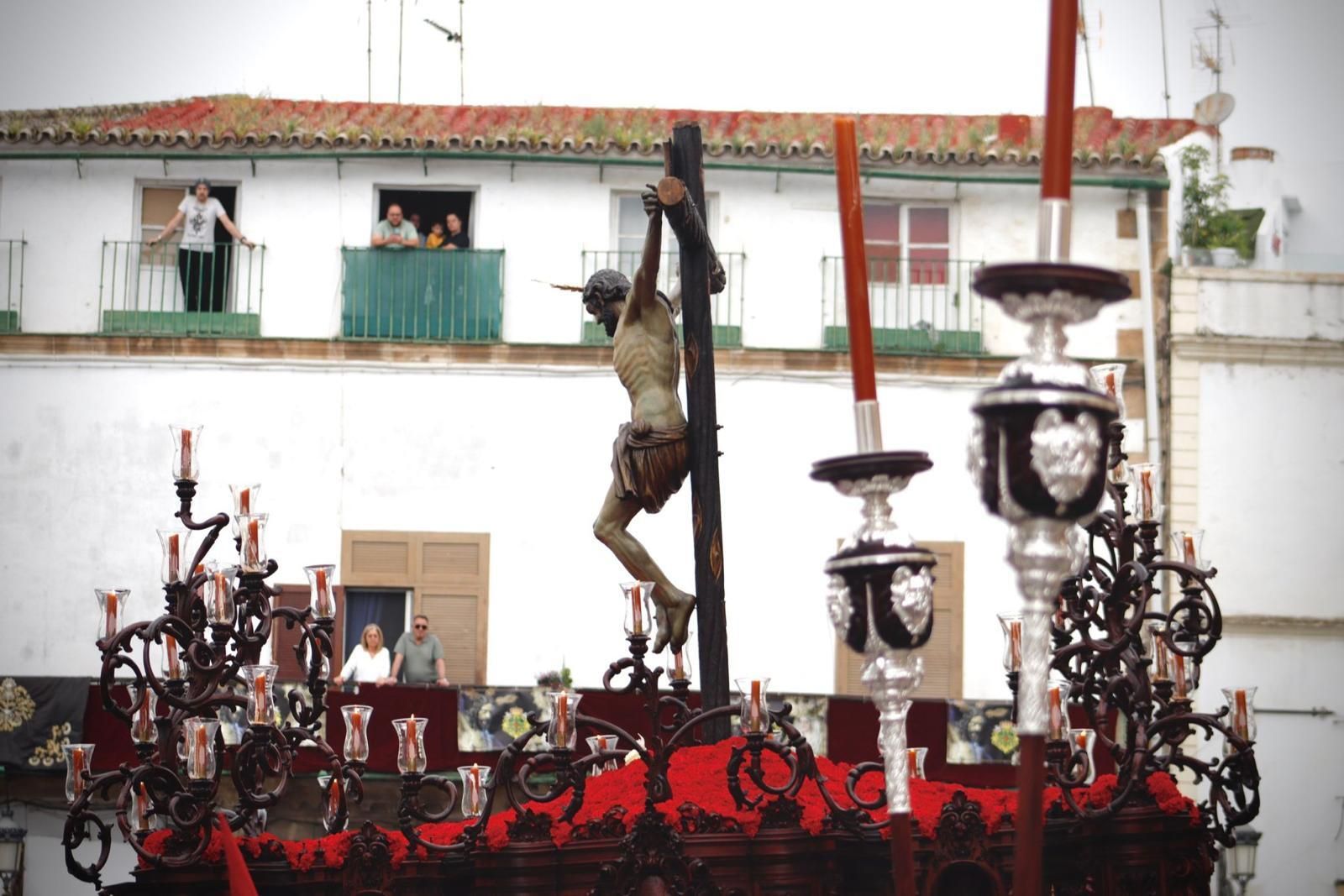 El Cristo de la Misericordia, a la salida de la Basílica de Los Milagros.