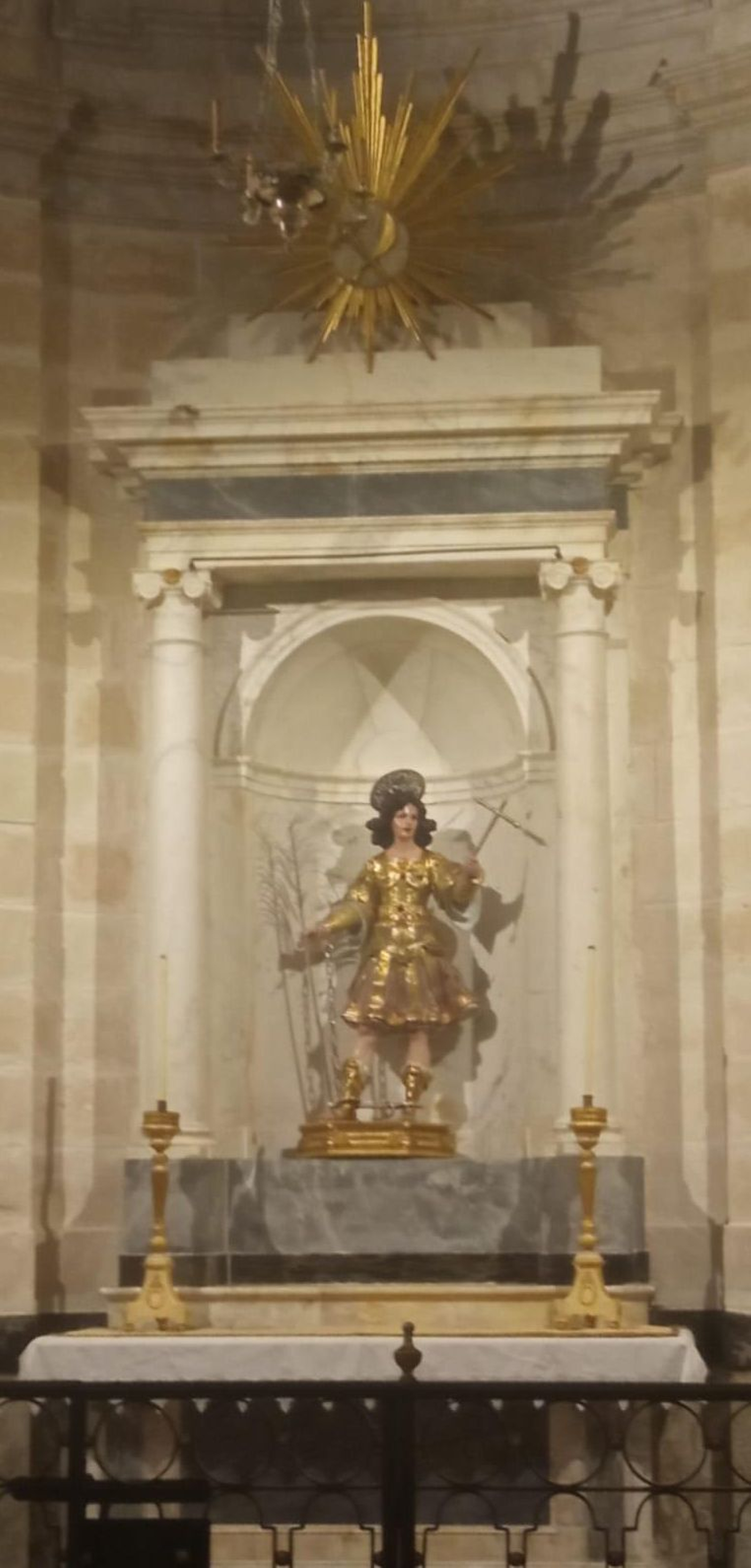 La talla del otro patrón de Cádiz, en su retablo en la Catedral.