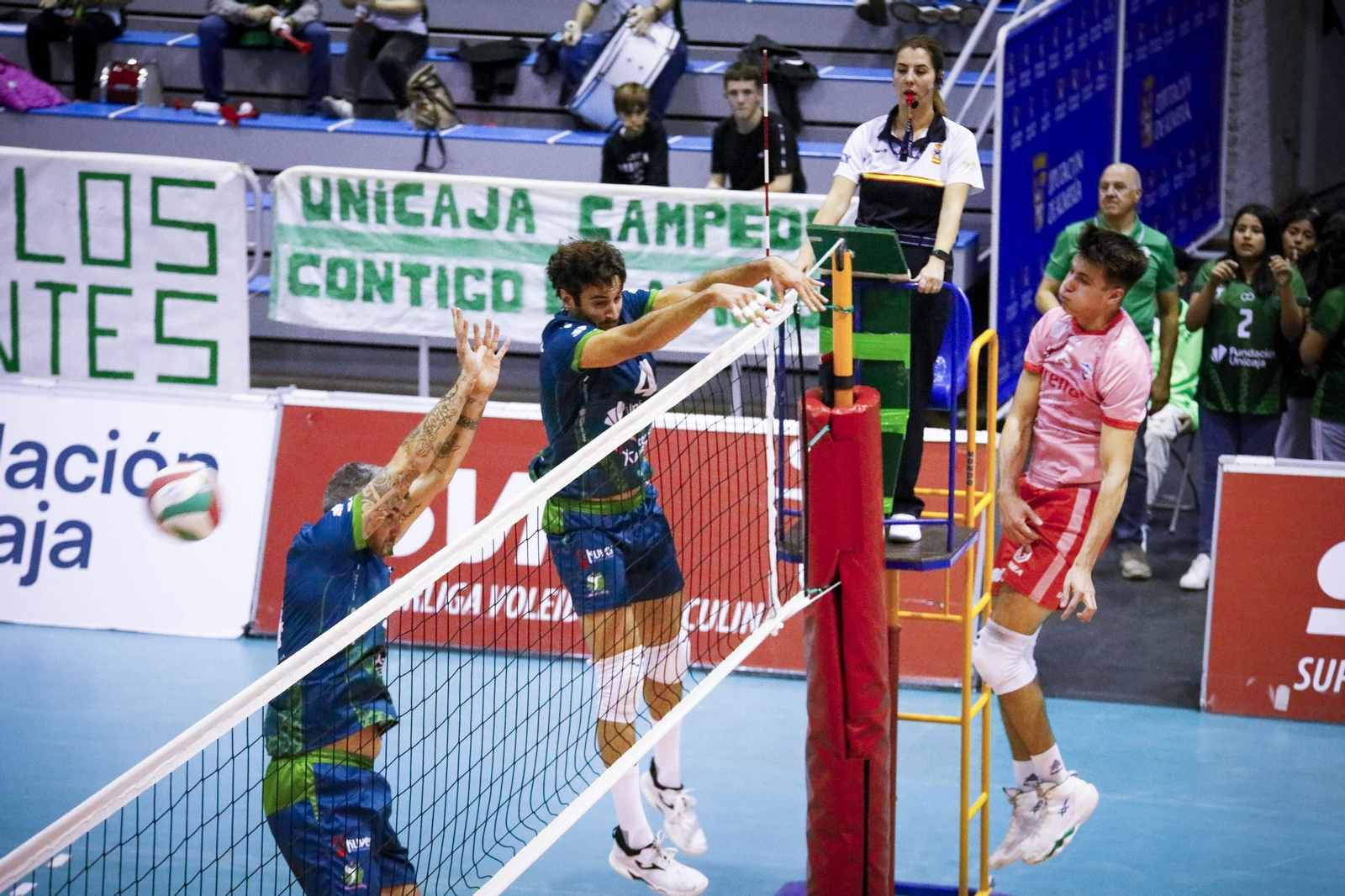 Unicaja Costa de Almería-Arenal Emeve de la Superliga, en imágenes