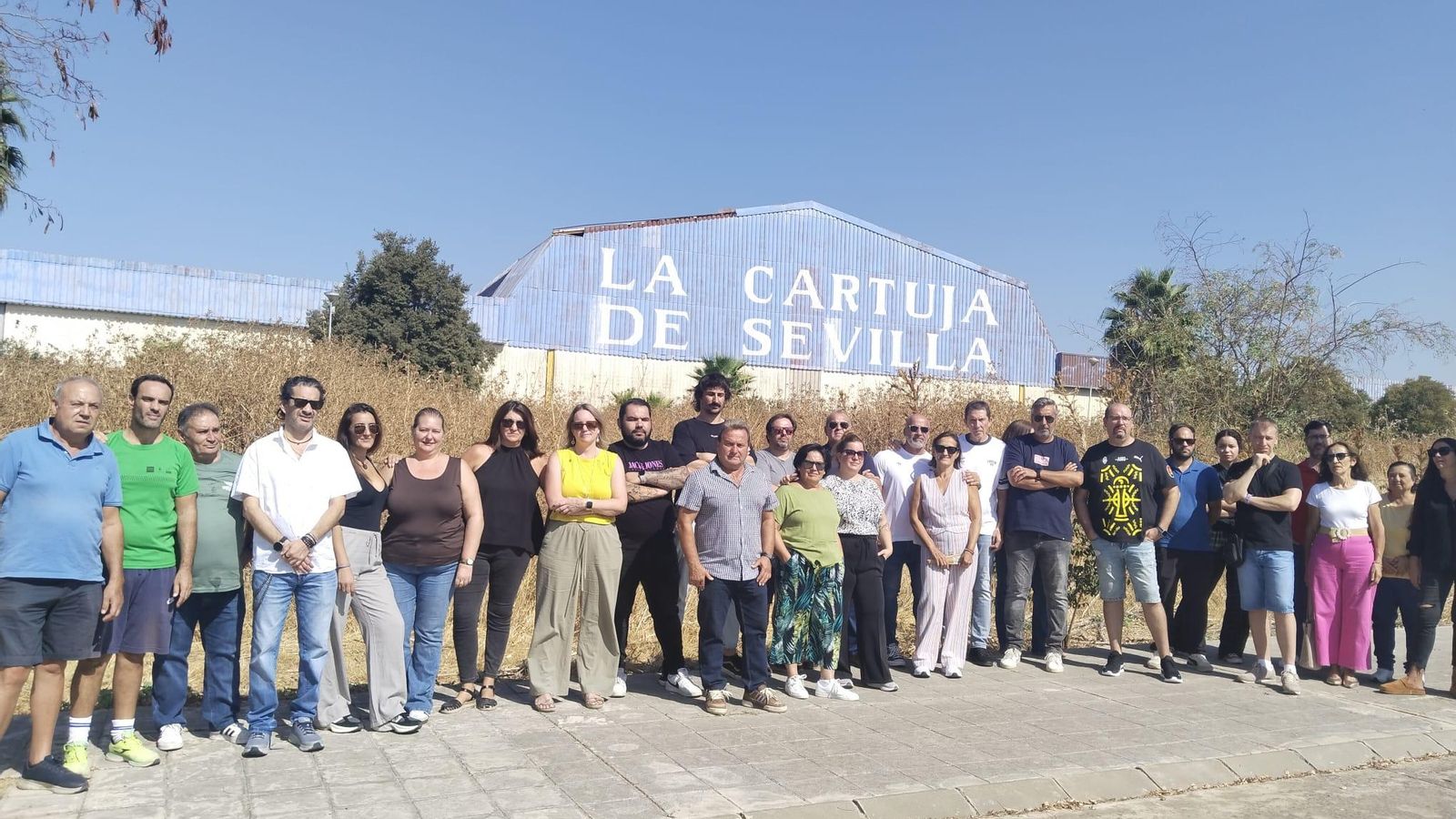 Los últimos 36 trabajadores de la fábrica La Cartuja Pickman, que llegó a tener en 1983 más de 300 empleados