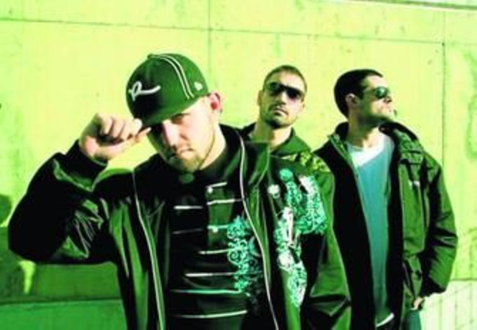 Los tres componente de la banda sevillana Zeropositivo.