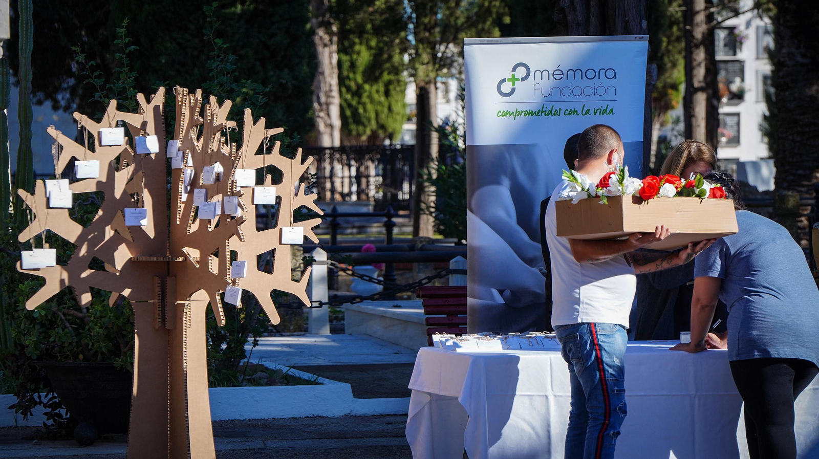 Día de todos los Santos en el cementerio de Jerez