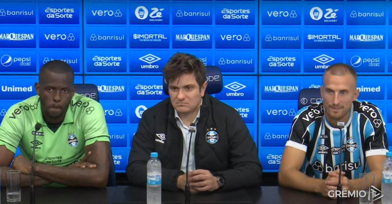 Pasadas las 17:15 horas españolas del viernes, Ely ha sido presentado junto al arquero brasileño Caíque