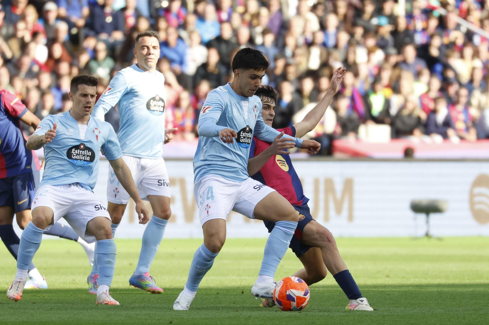 Barcelona-Celta: El malagueño Melero López, salpicado por la polémica